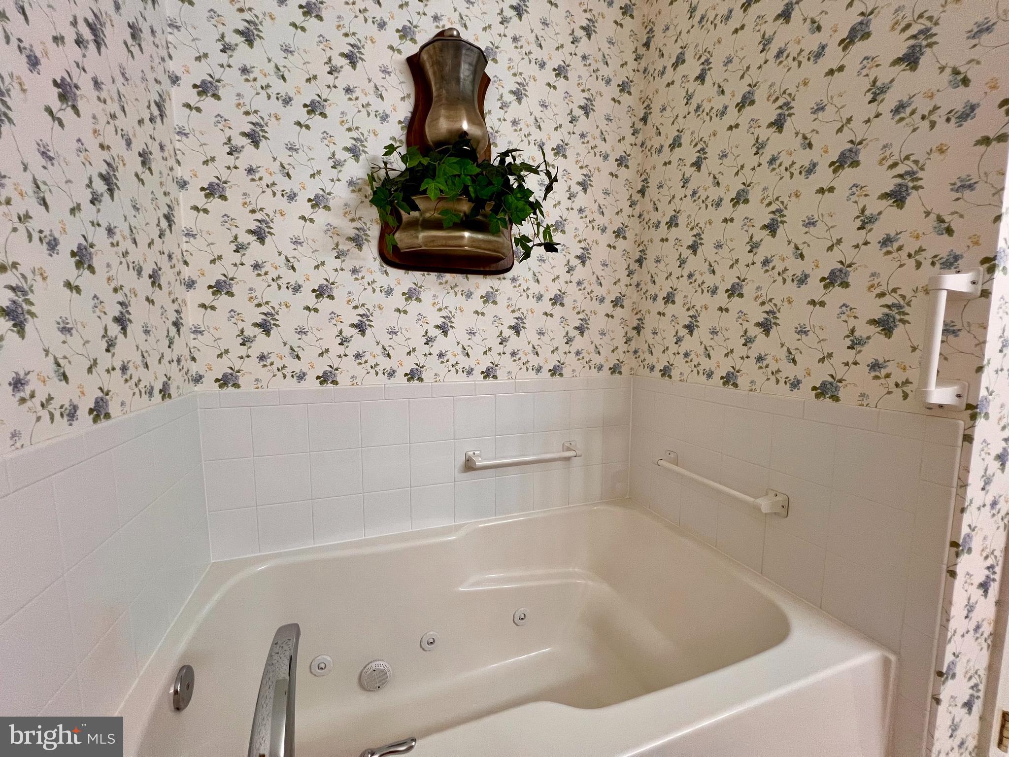 LOCUST HILL - Residential