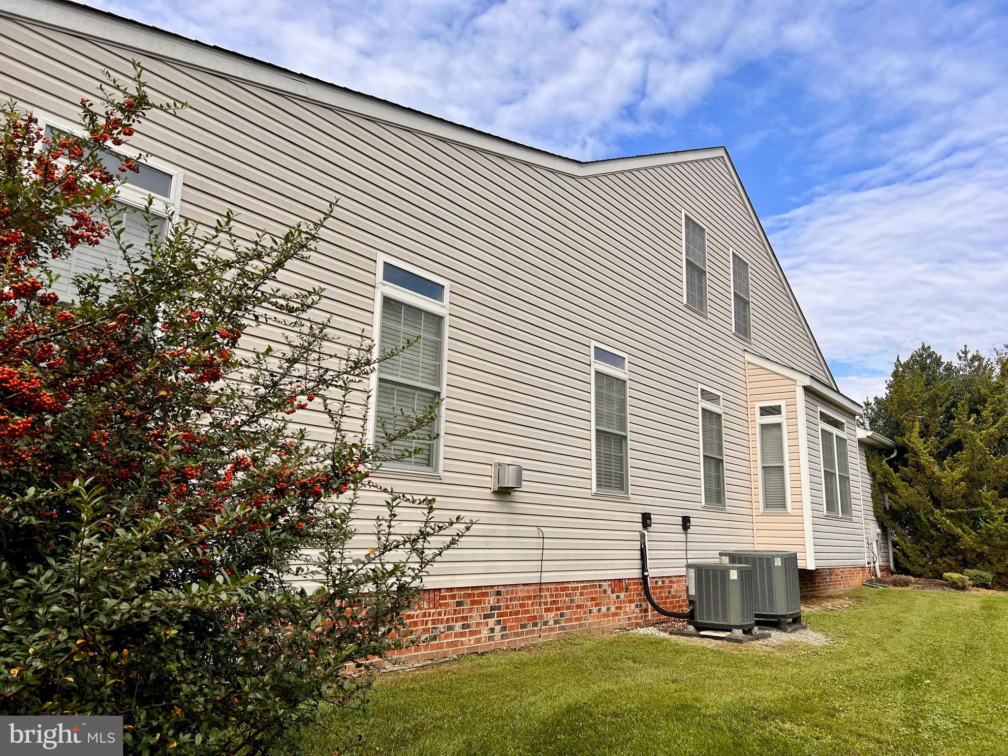 LOCUST HILL - Residential