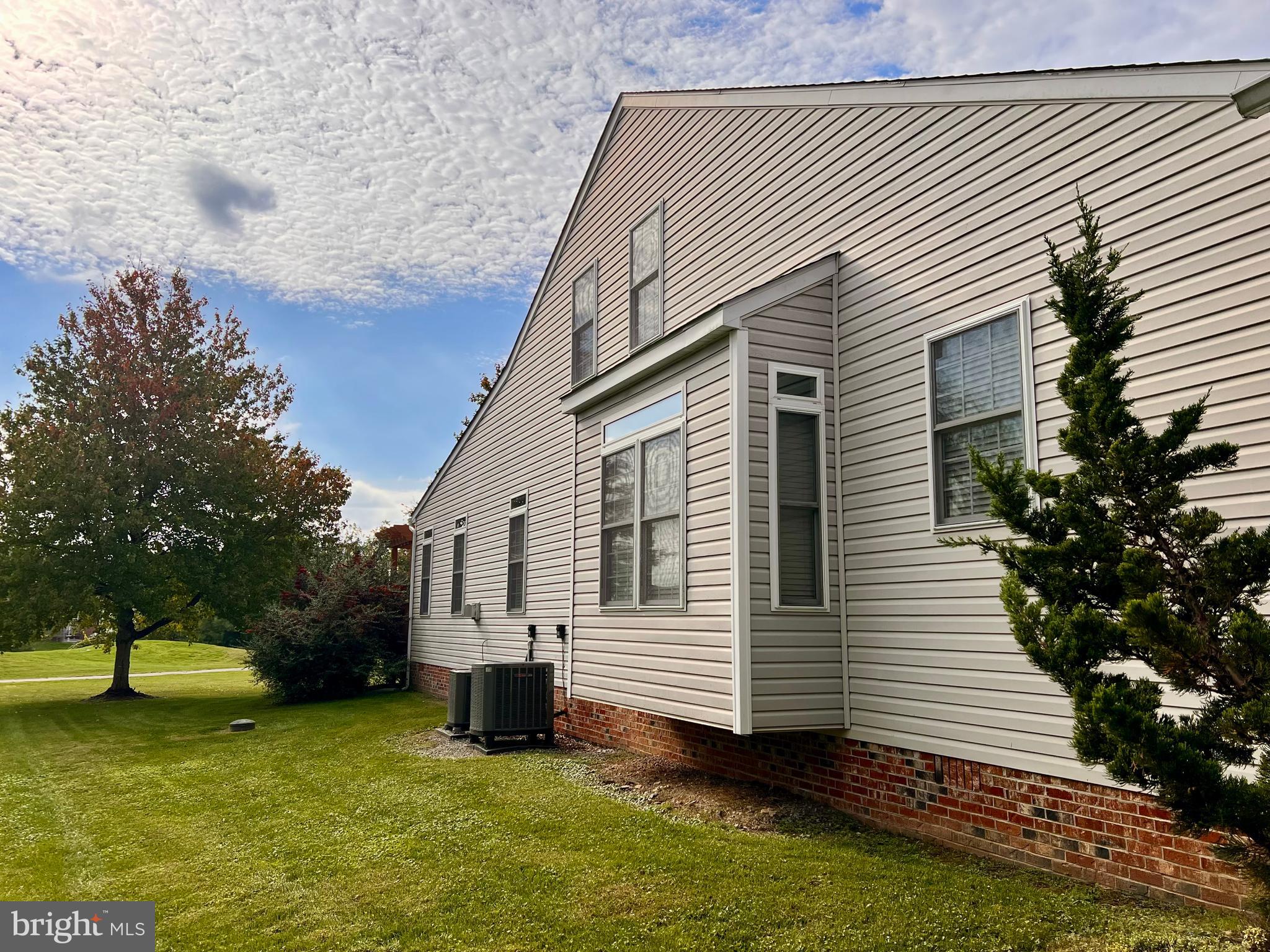 LOCUST HILL - Residential