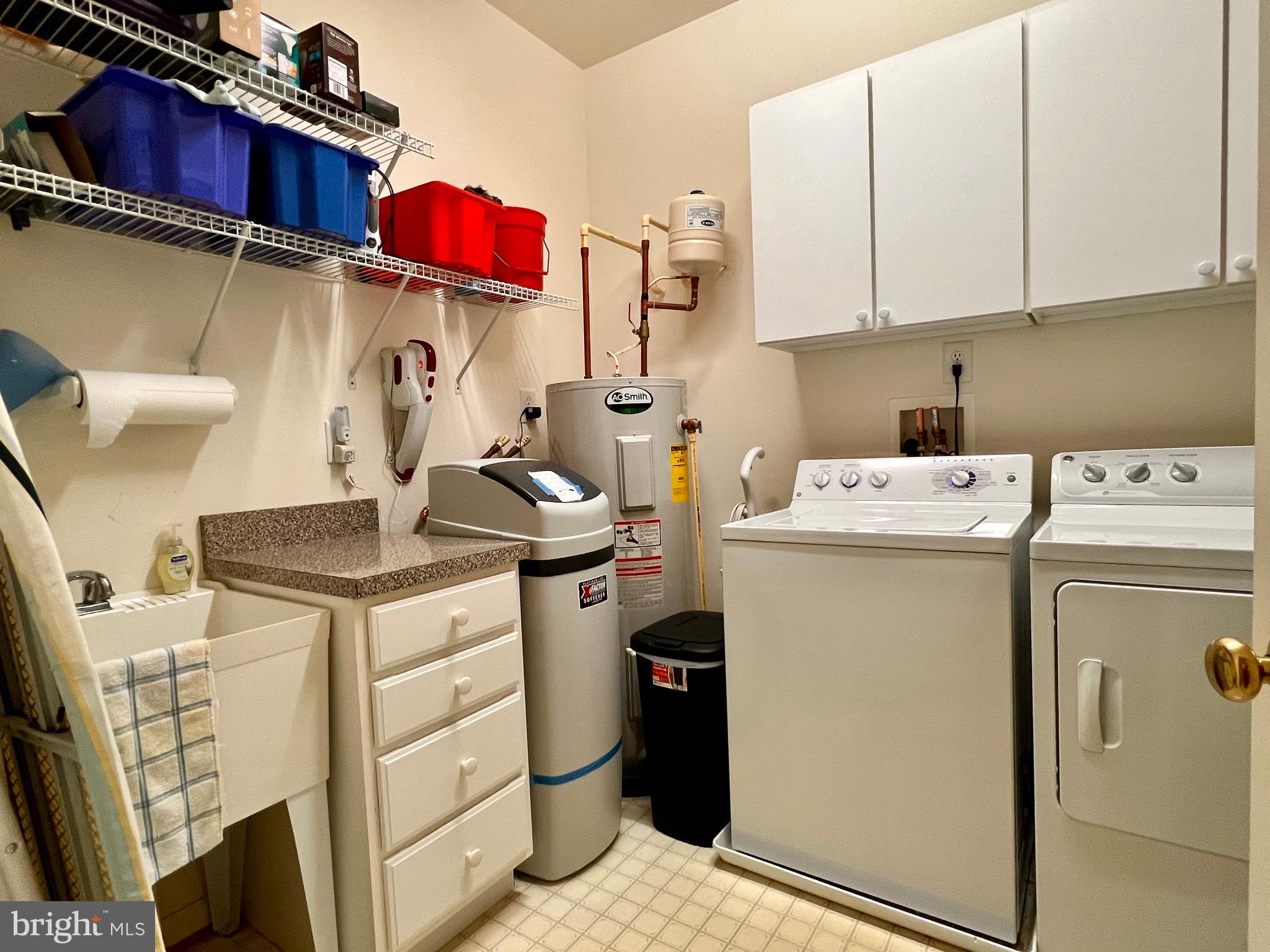 LOCUST HILL - Residential