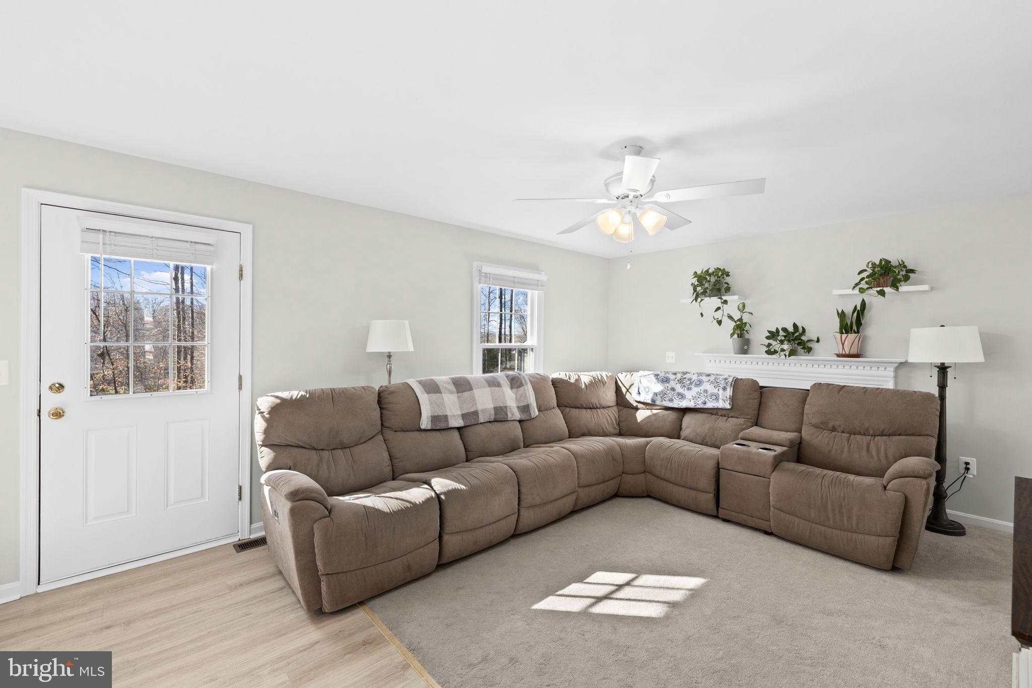 PRESIDENTIAL LAKES - Residential