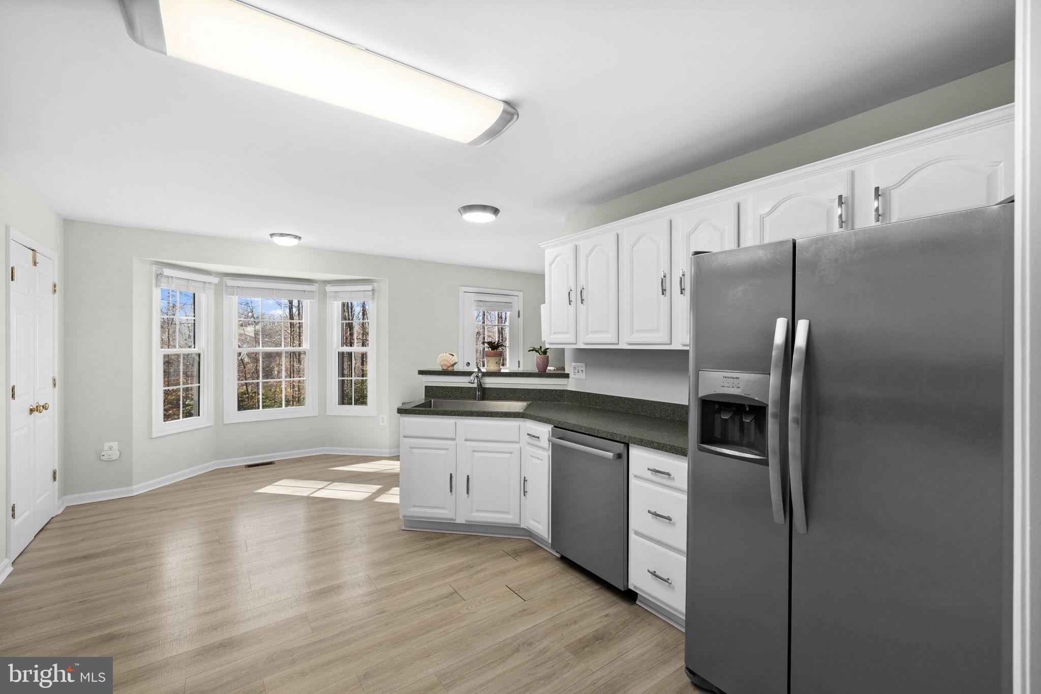 PRESIDENTIAL LAKES - Residential