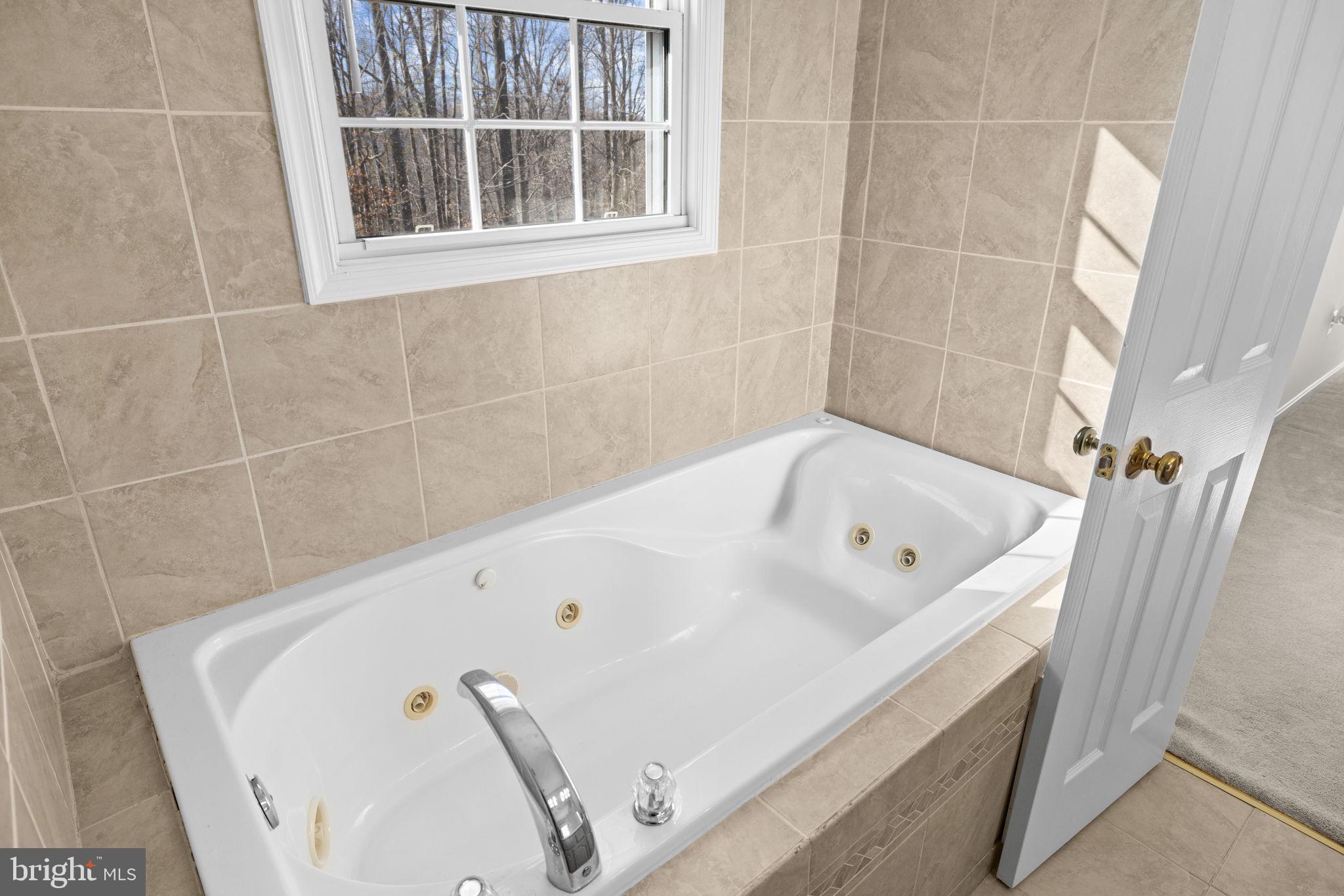 PRESIDENTIAL LAKES - Residential