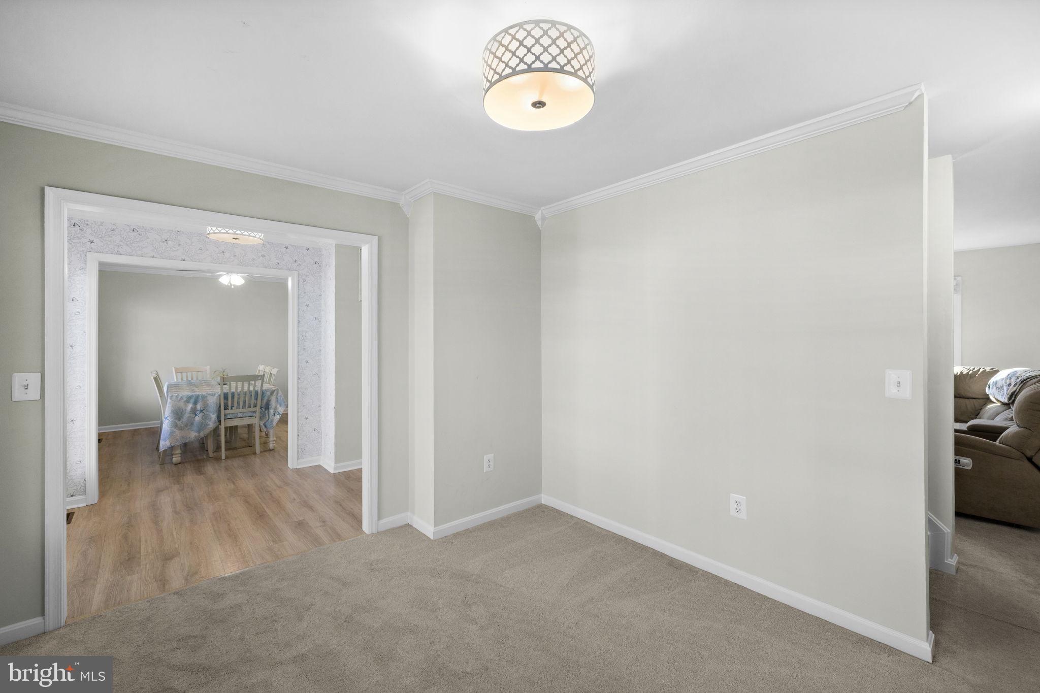 PRESIDENTIAL LAKES - Residential