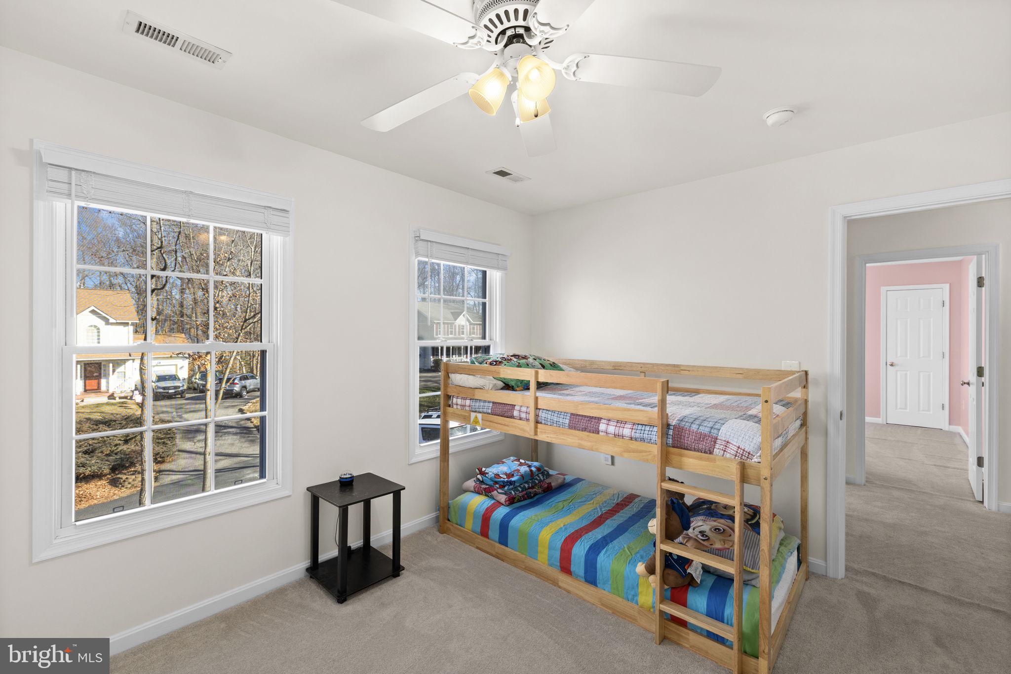 PRESIDENTIAL LAKES - Residential