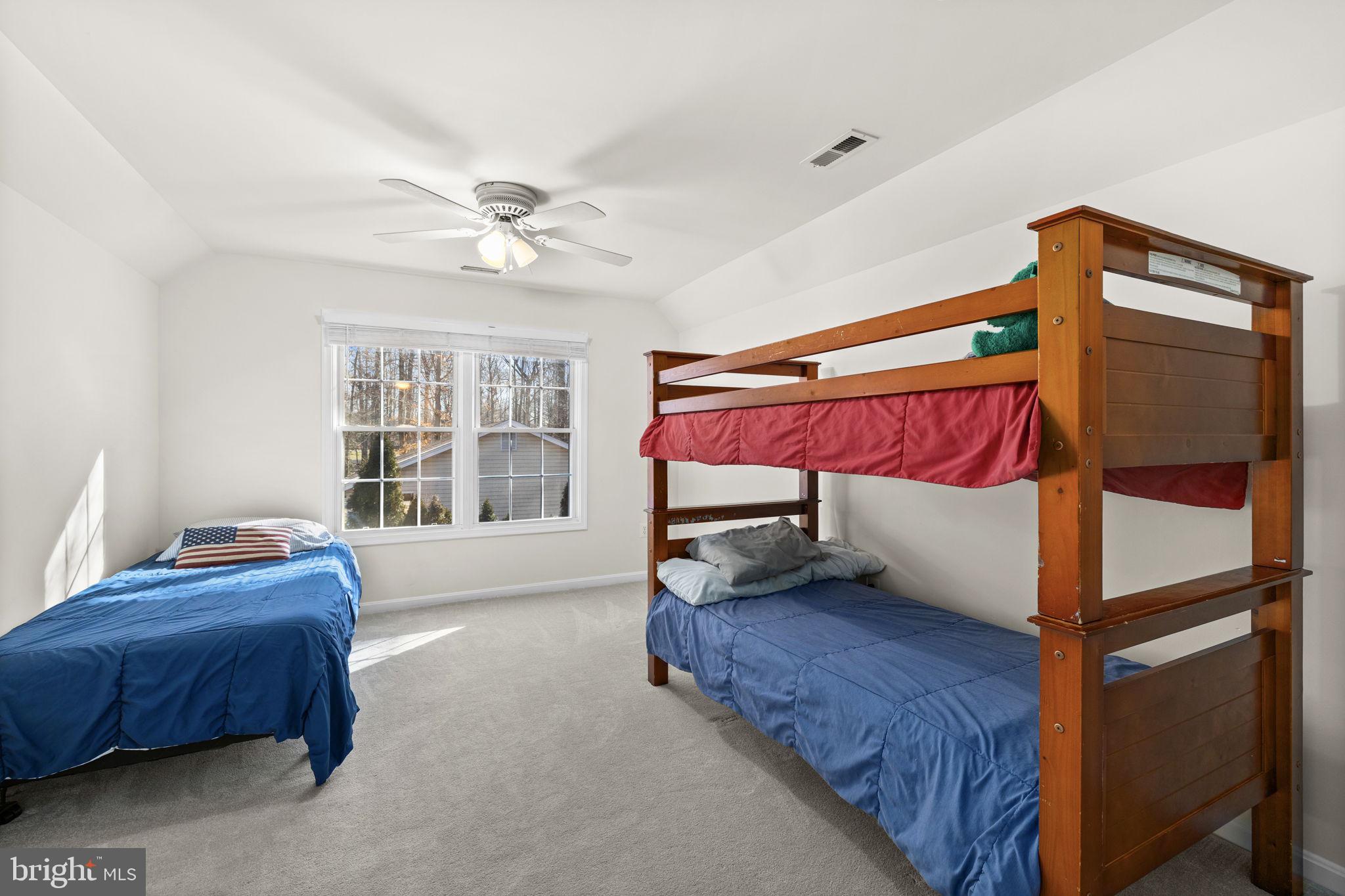 PRESIDENTIAL LAKES - Residential