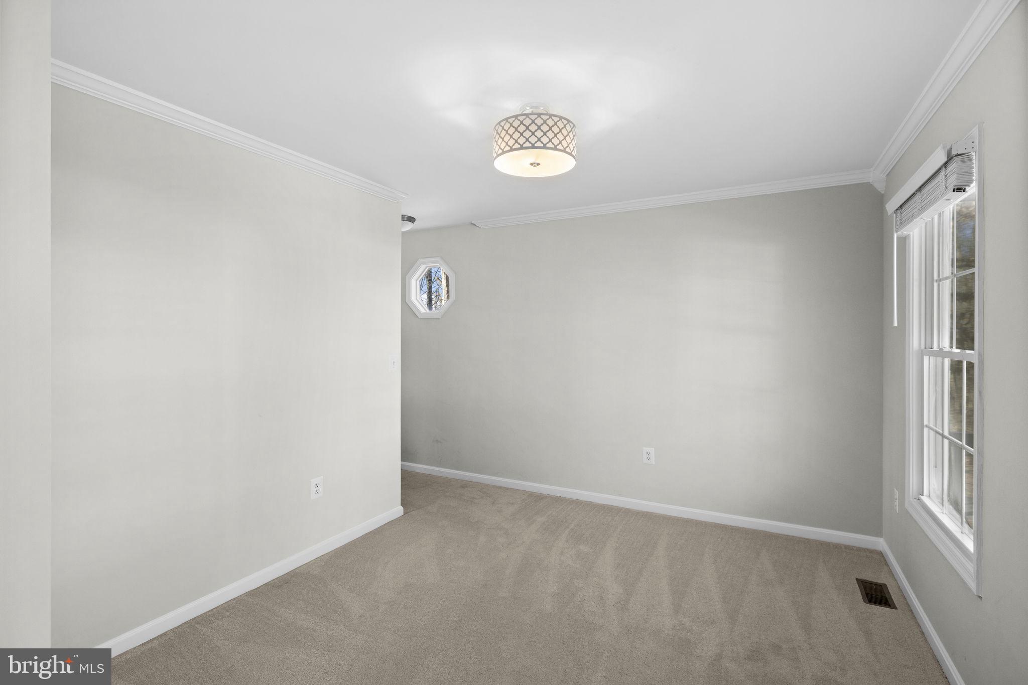 PRESIDENTIAL LAKES - Residential