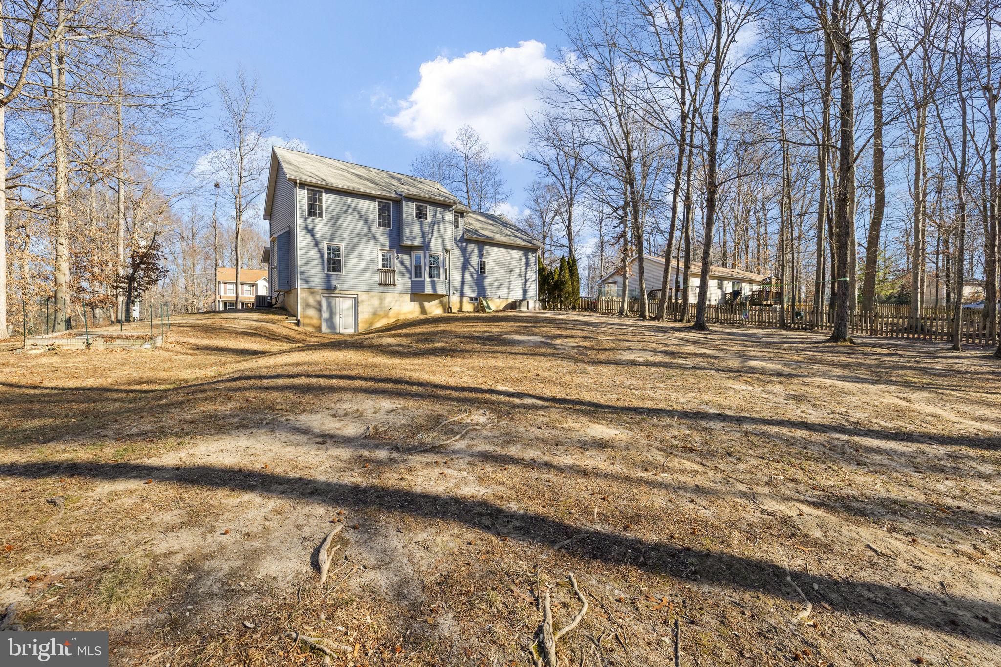 PRESIDENTIAL LAKES - Residential