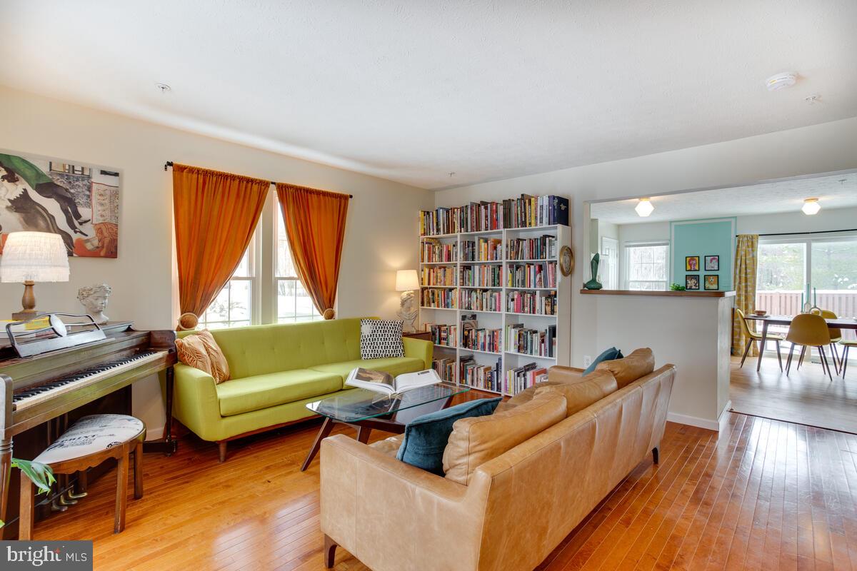 SEVEN OAKS - Residential