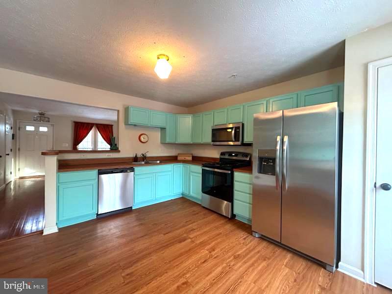 SEVEN OAKS - Residential