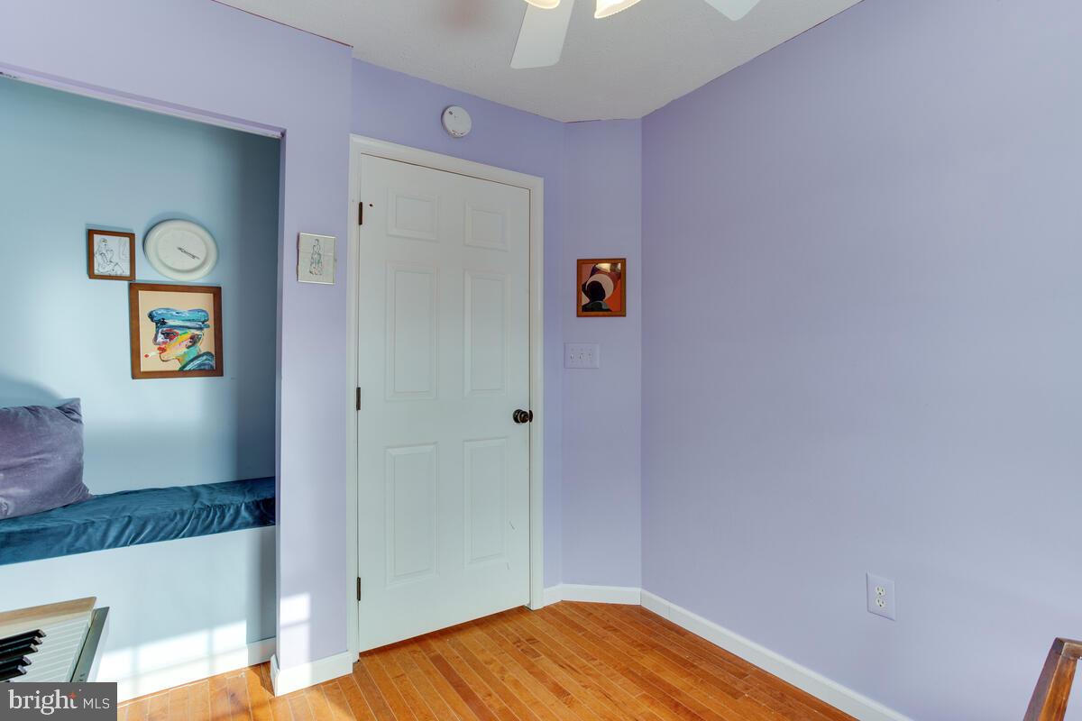 SEVEN OAKS - Residential