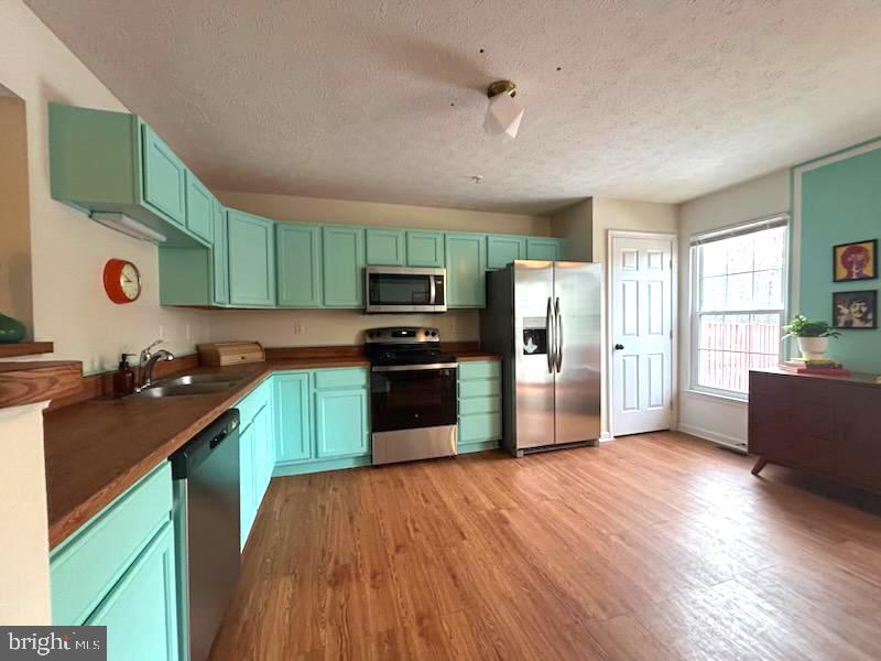 SEVEN OAKS - Residential