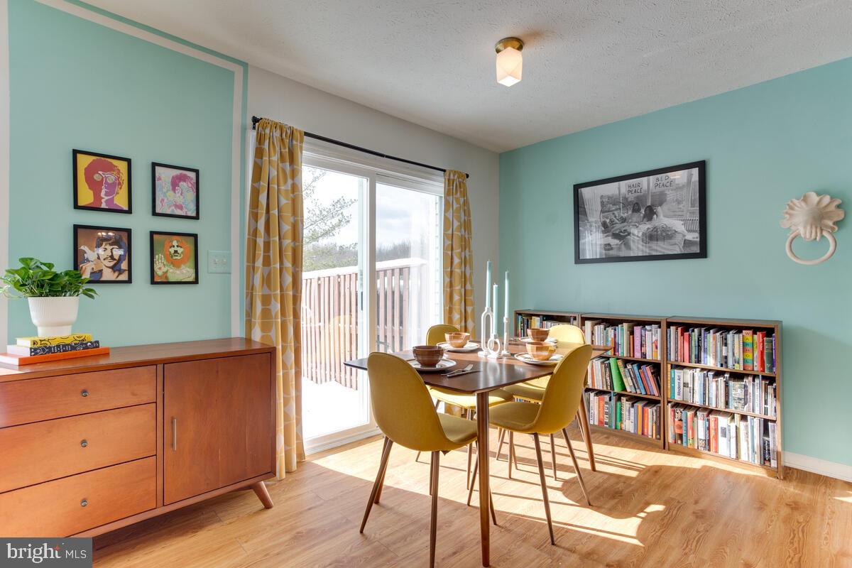 SEVEN OAKS - Residential