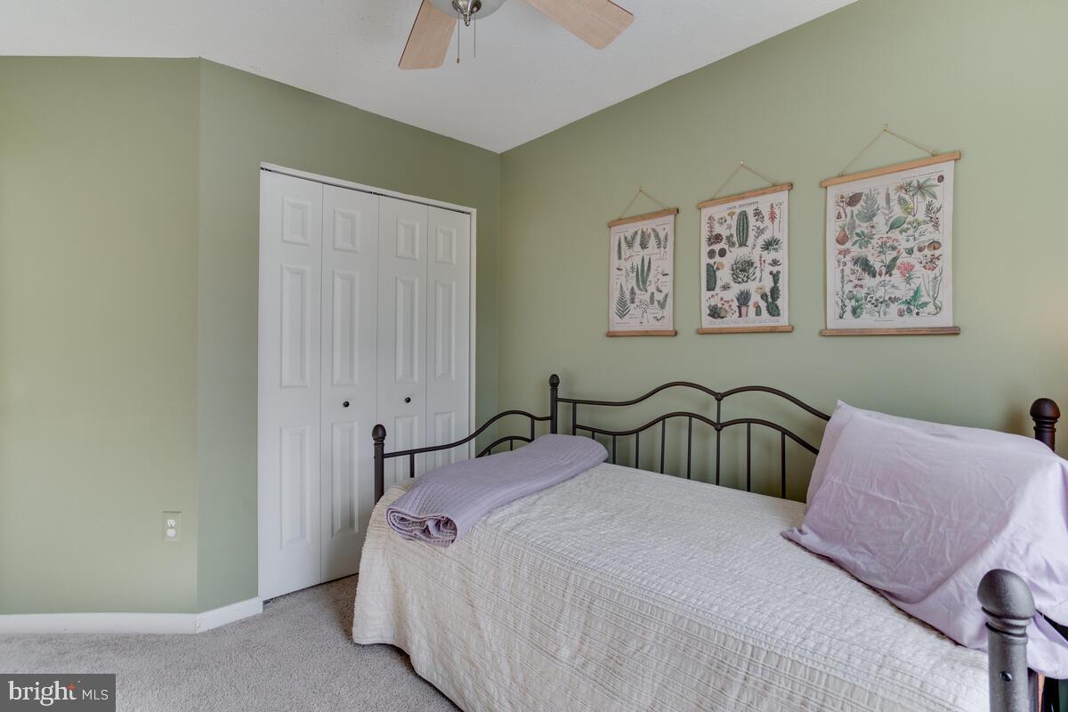 SEVEN OAKS - Residential