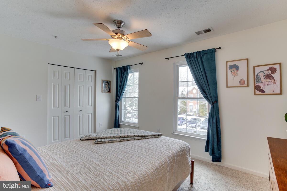 SEVEN OAKS - Residential