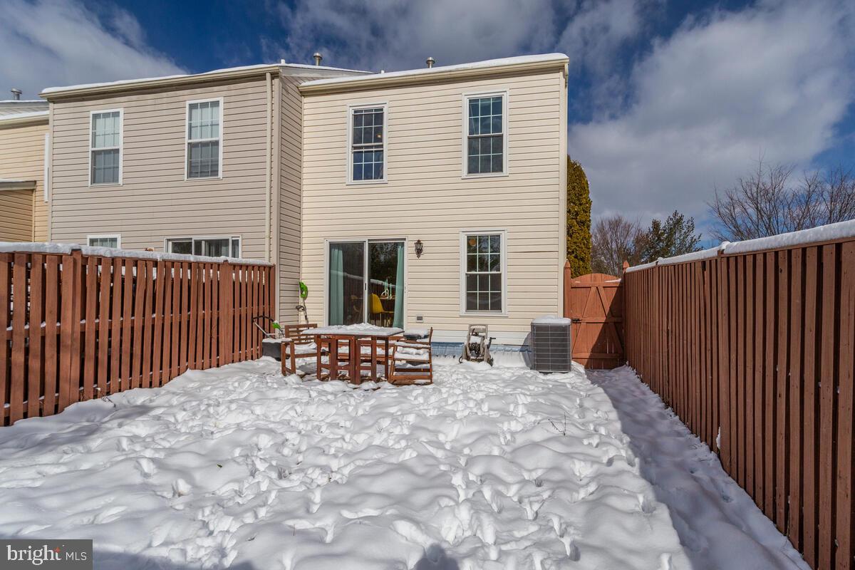 SEVEN OAKS - Residential