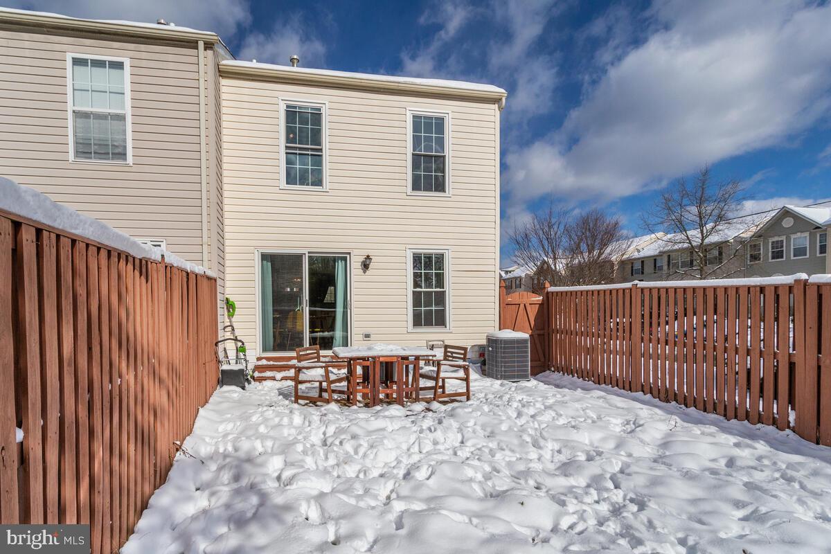 SEVEN OAKS - Residential