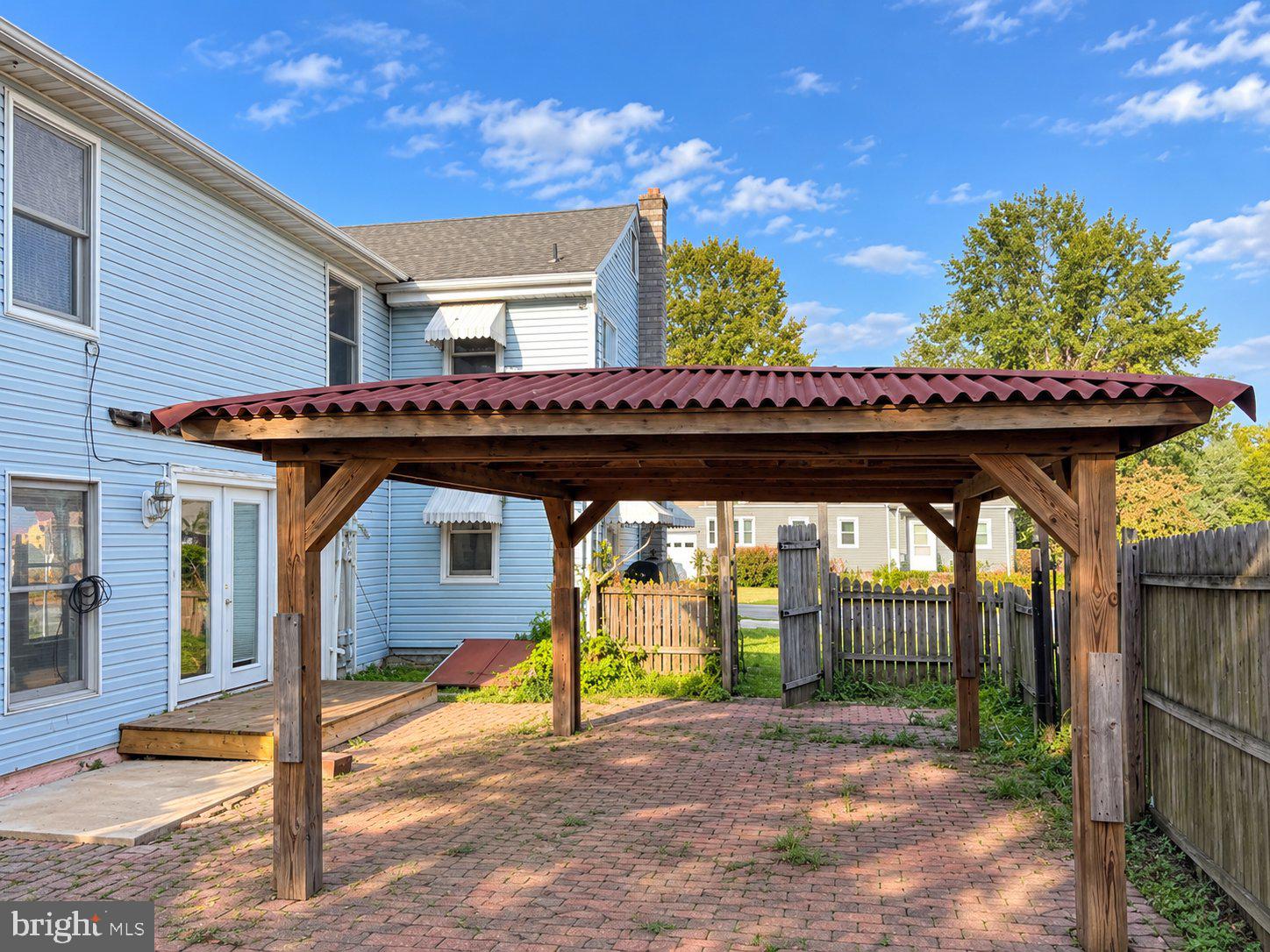 332 N 2ND STREET
