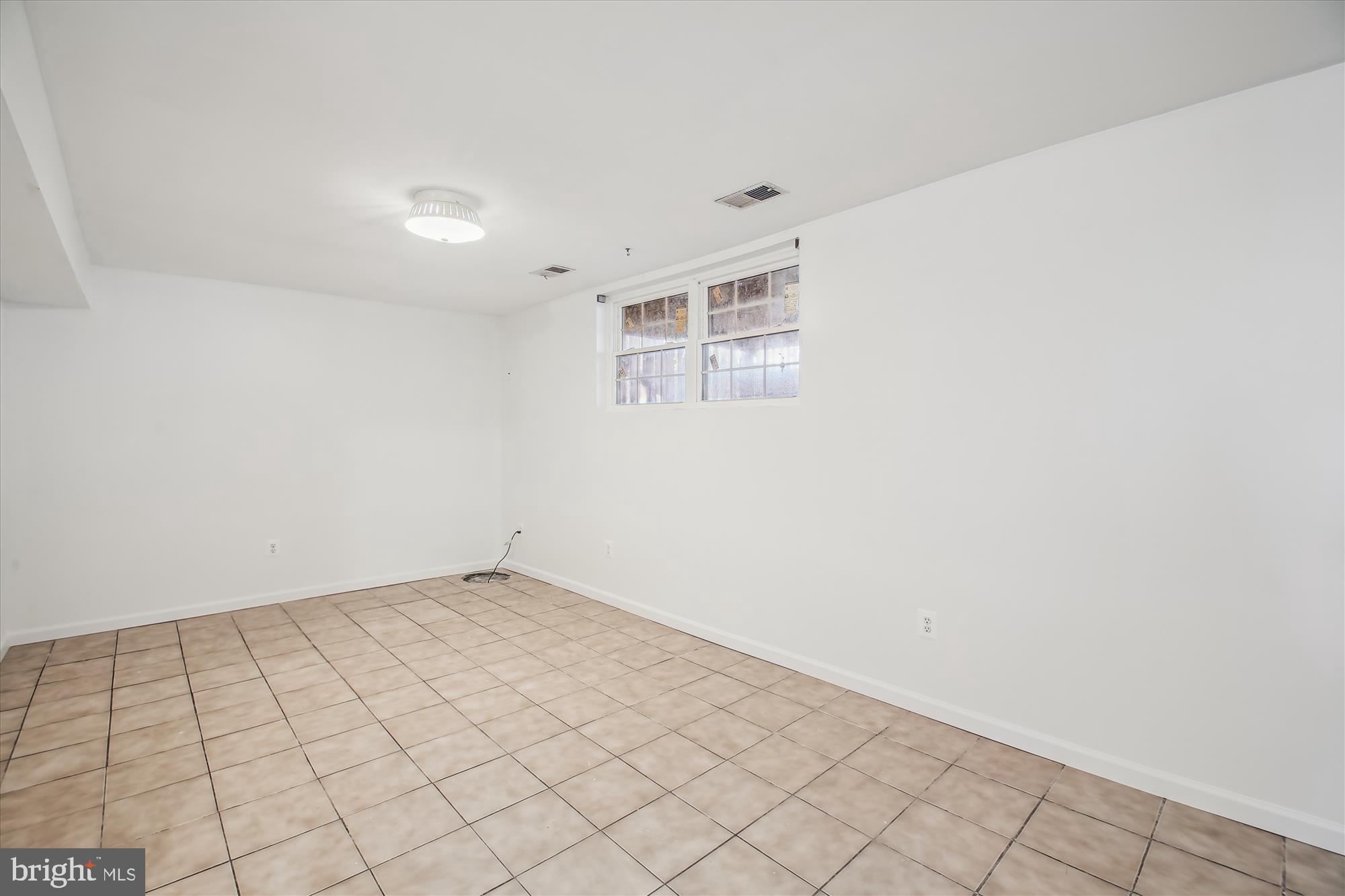 ELIZABETHS LANDING - Residential