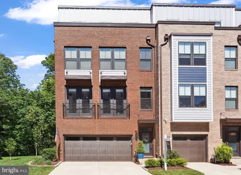 1653 Bandit Loop, Reston, VA MLS: VAFX2239004