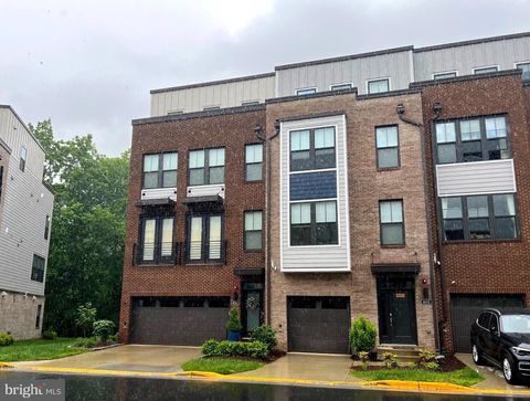 1653 BANDIT LOOP RESTON VA 20190