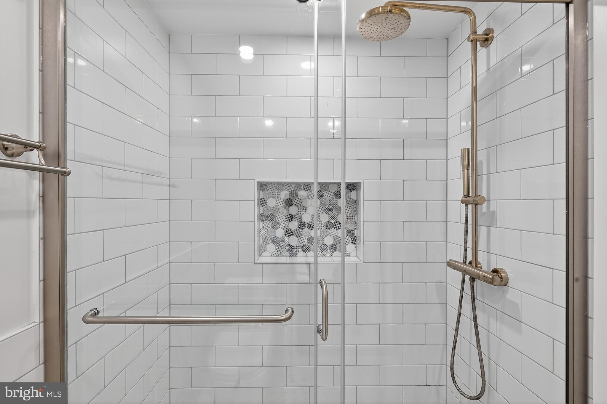 POTOMAC COMMONS - Residential