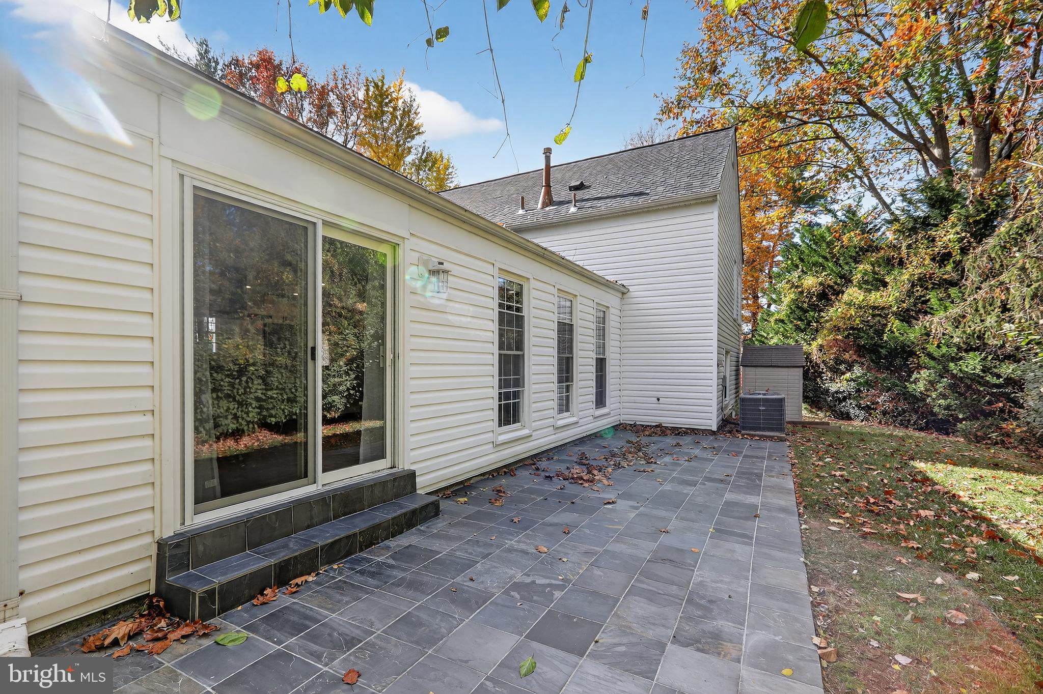 POTOMAC COMMONS - Residential