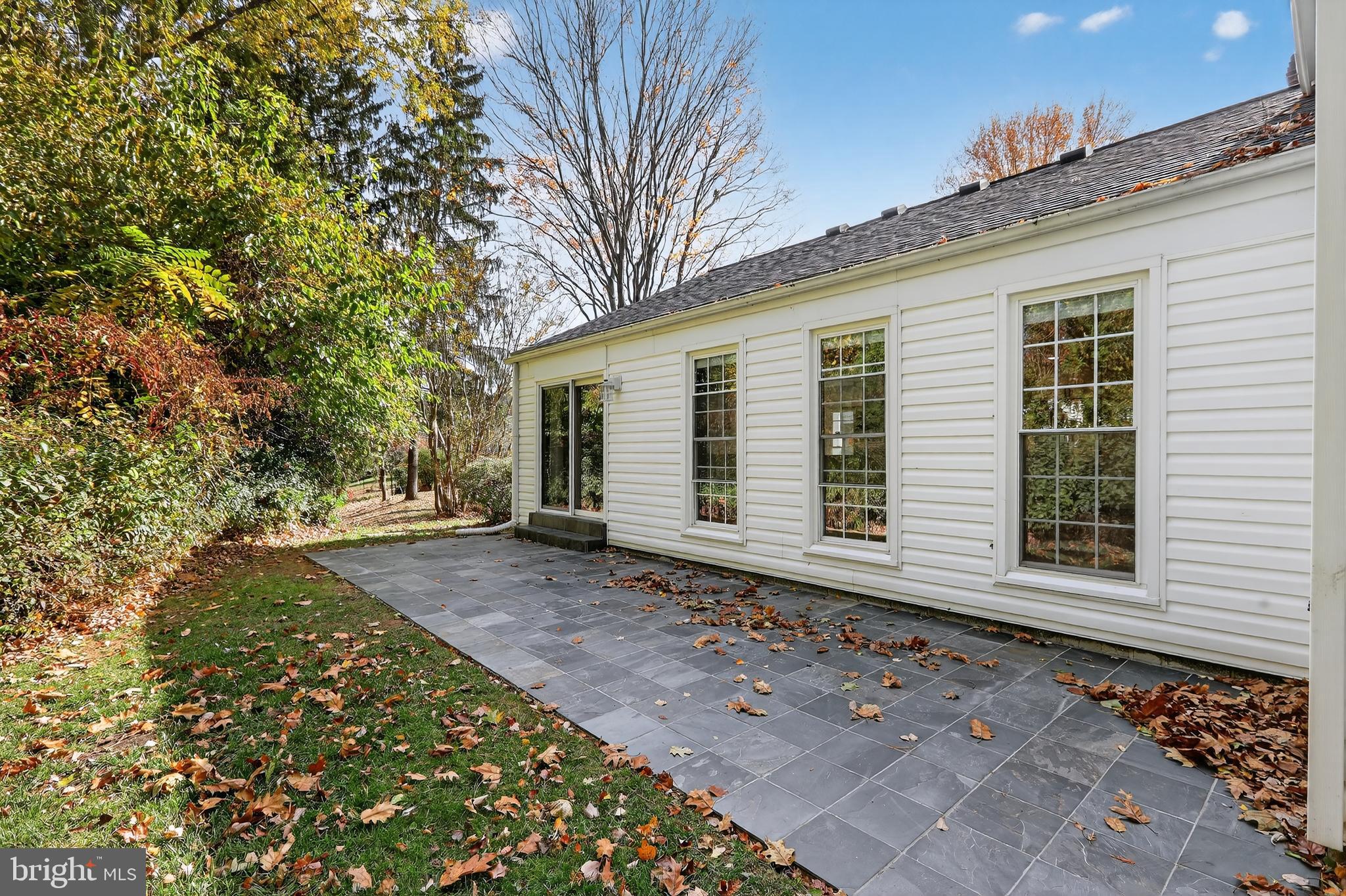 POTOMAC COMMONS - Residential