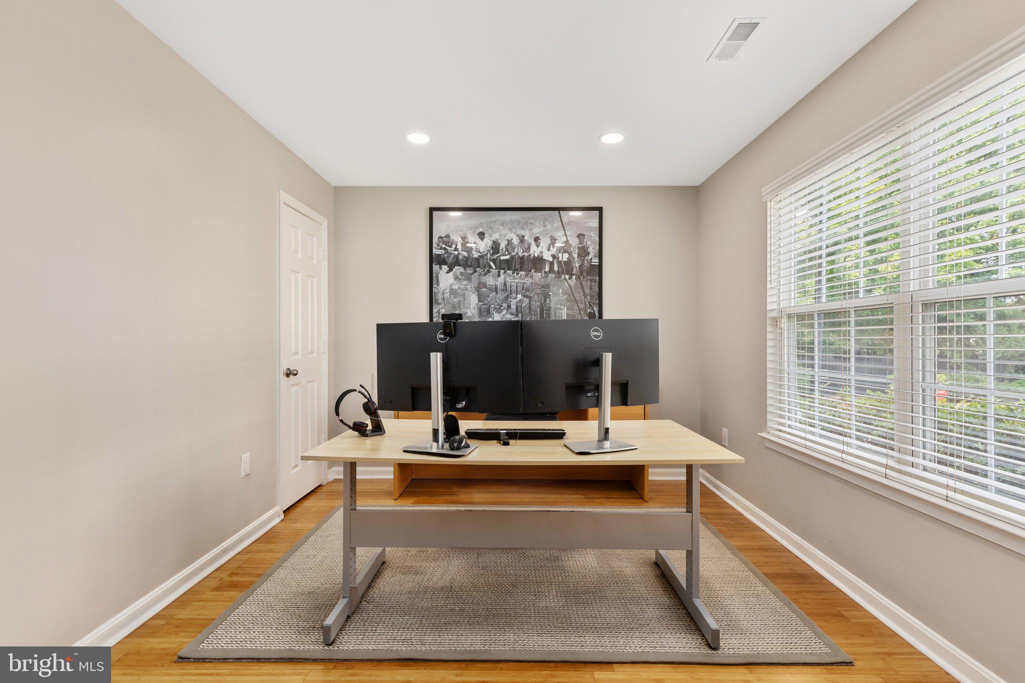 GROVEWOOD - Residential