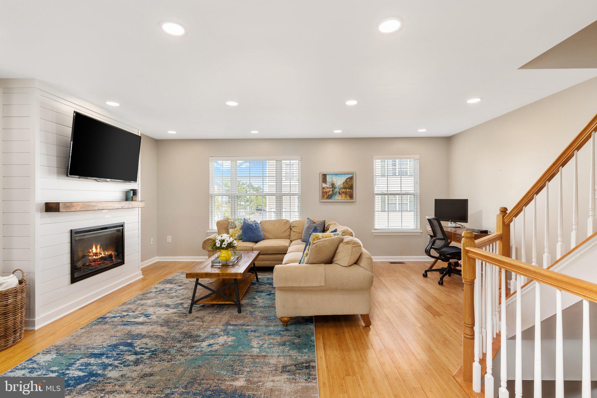 GROVEWOOD - Residential