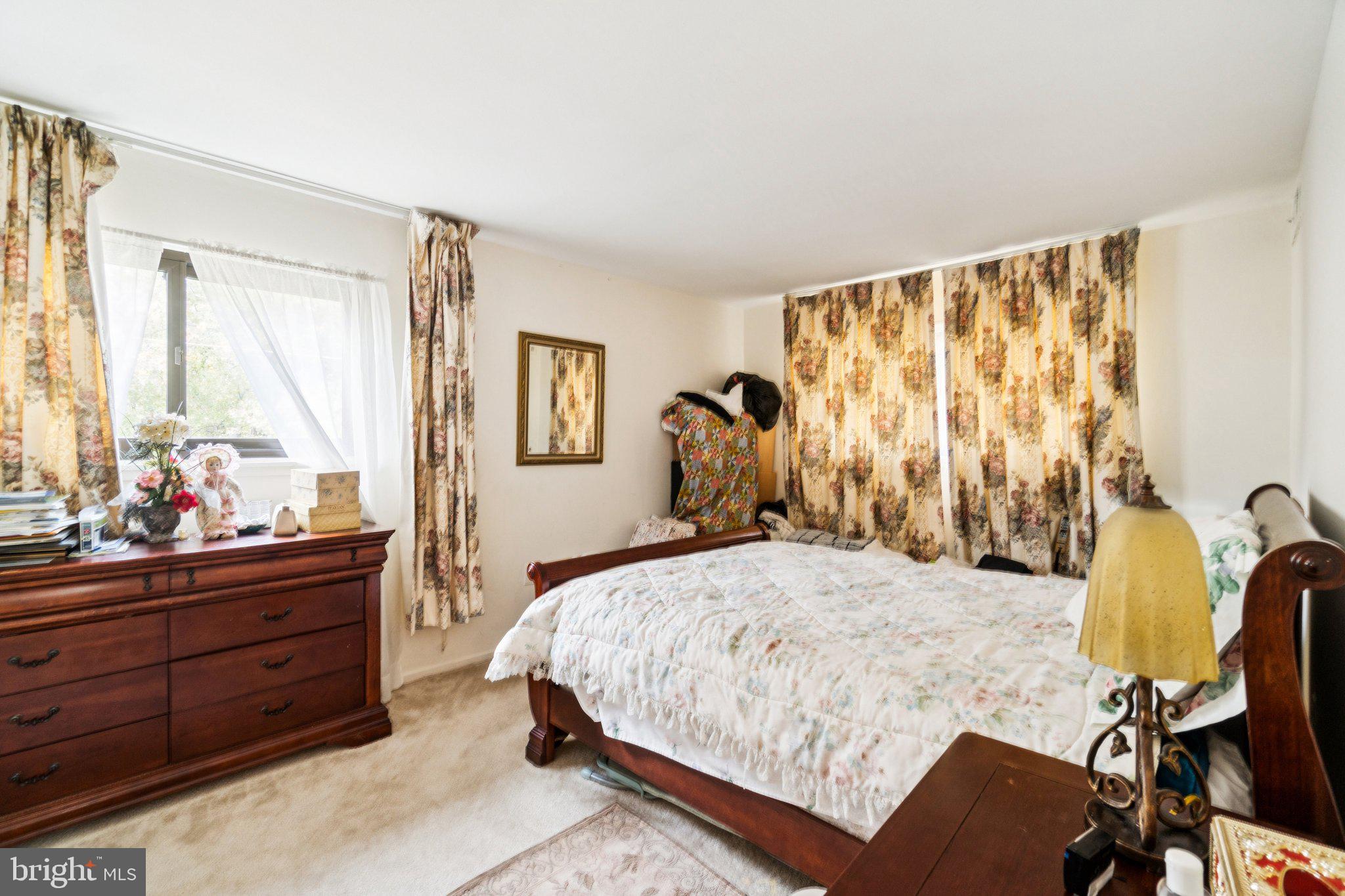 TIMBERLANE VILLAGE GARDEN CONDOMINIUMS - Residential