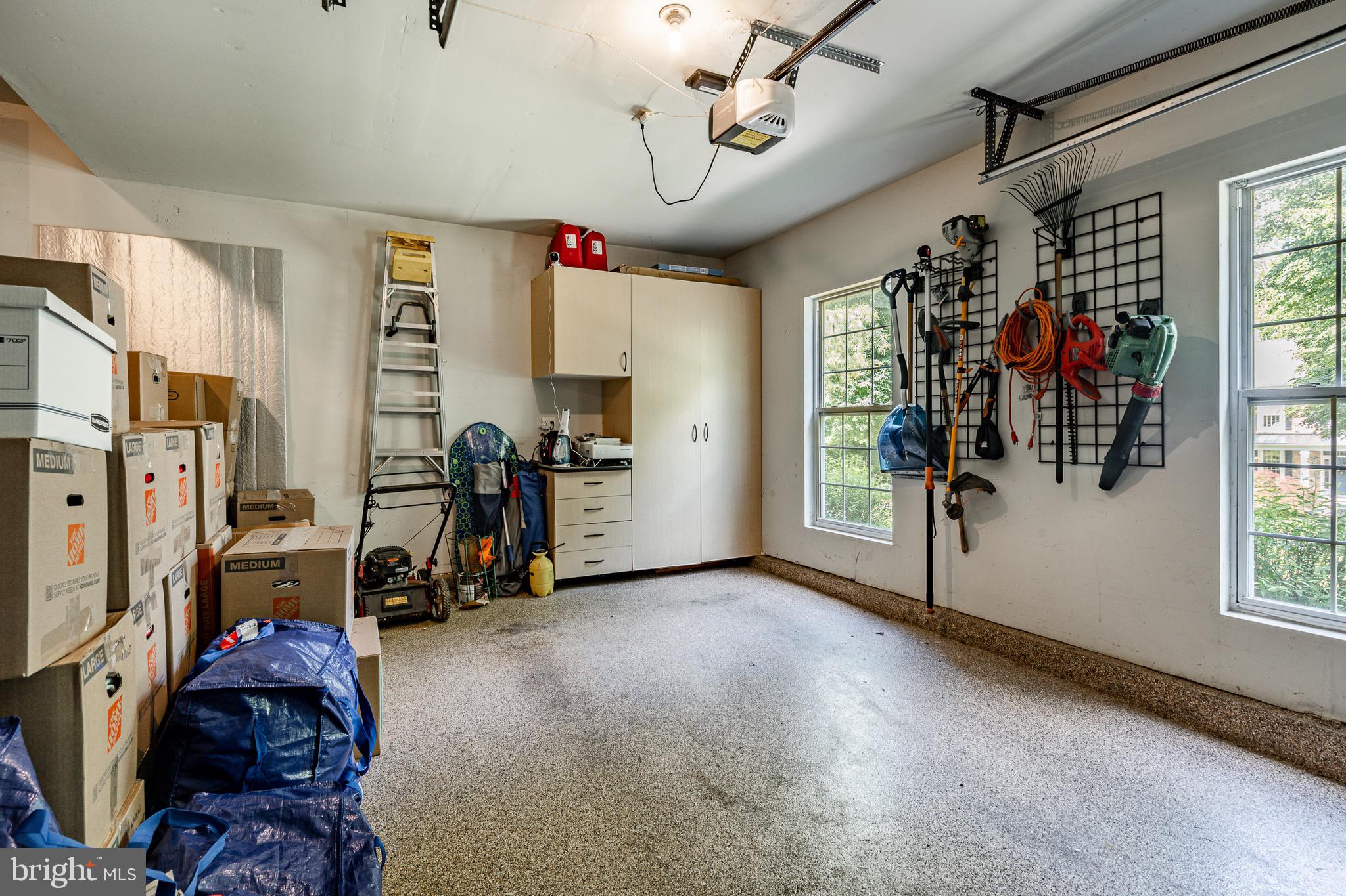 CHARLESTOWN HUNT - Residential