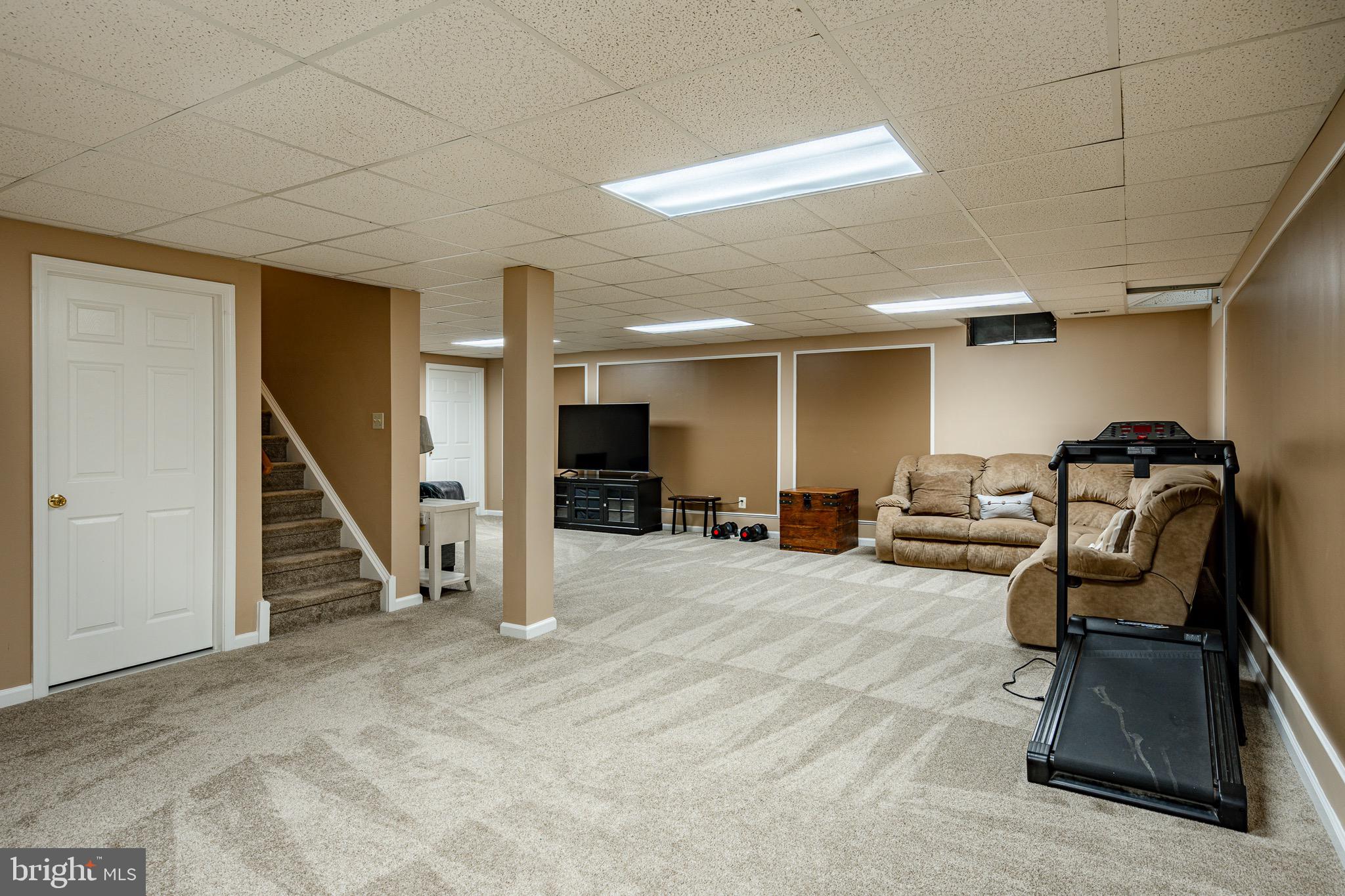 CHARLESTOWN HUNT - Residential