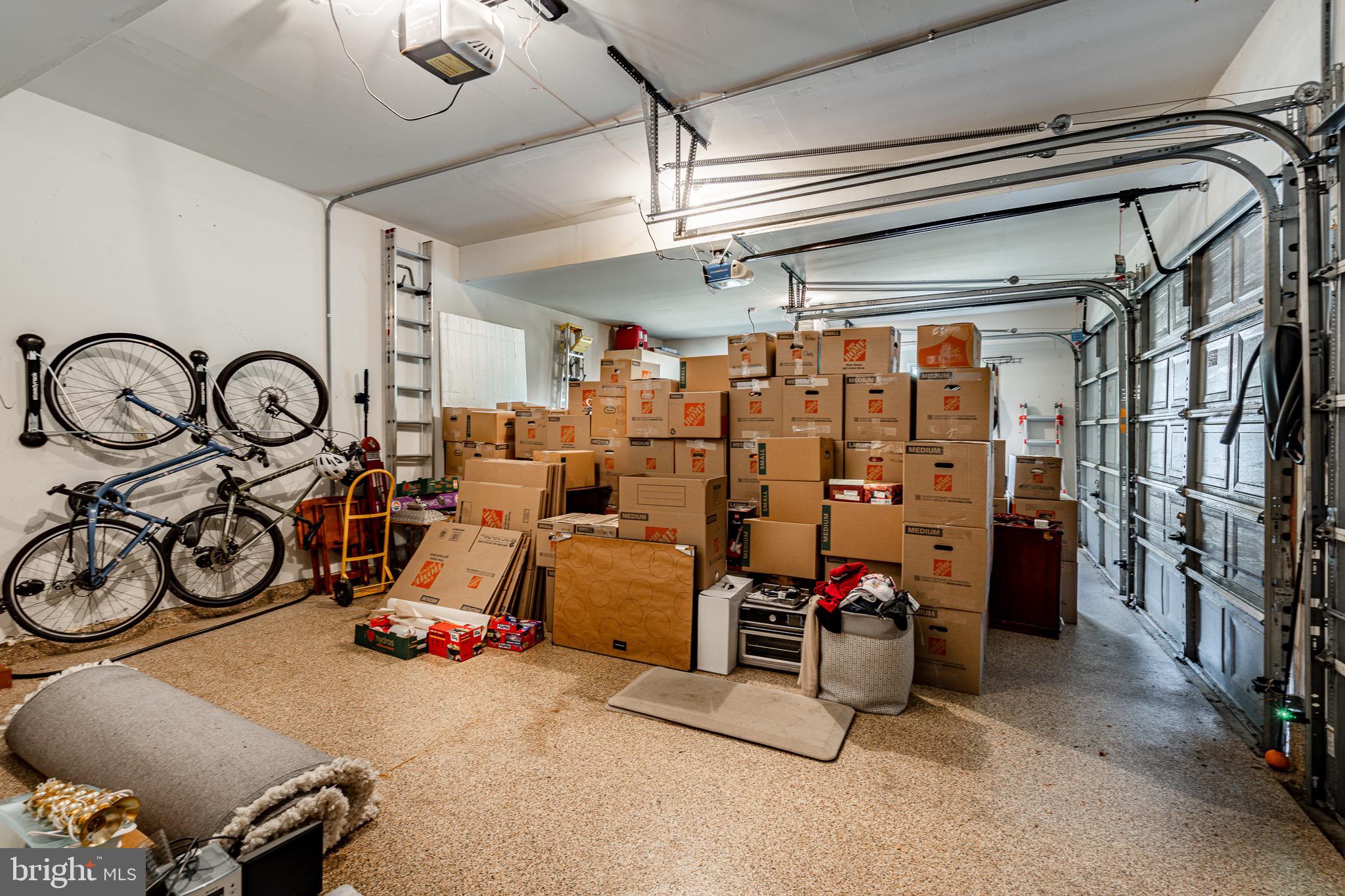 CHARLESTOWN HUNT - Residential