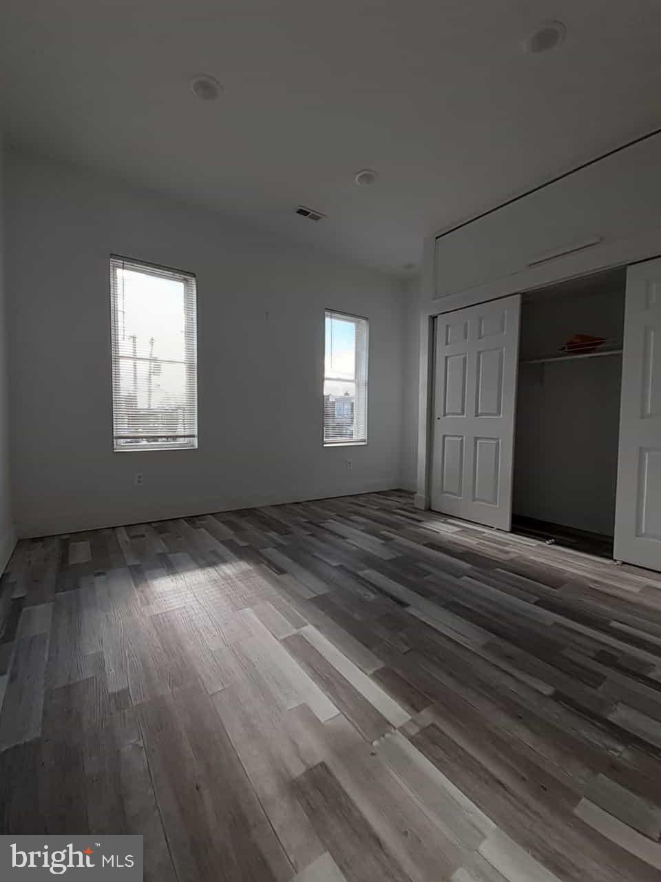 KENSINGTON - Residential Lease