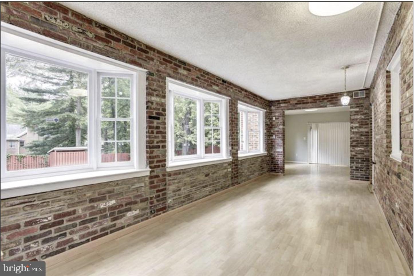 WEST LANGLEY - Residential