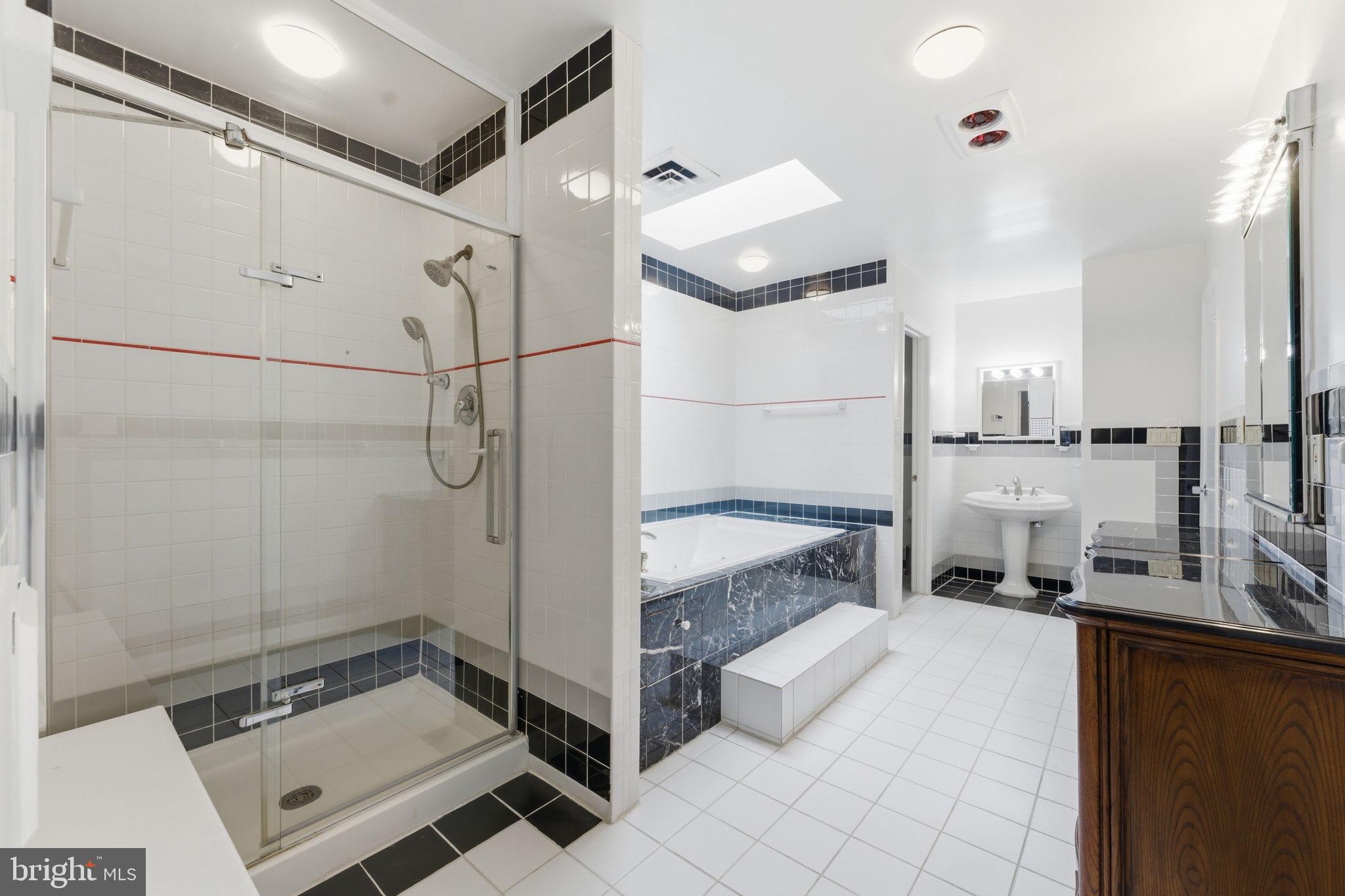 WEST LANGLEY - Residential