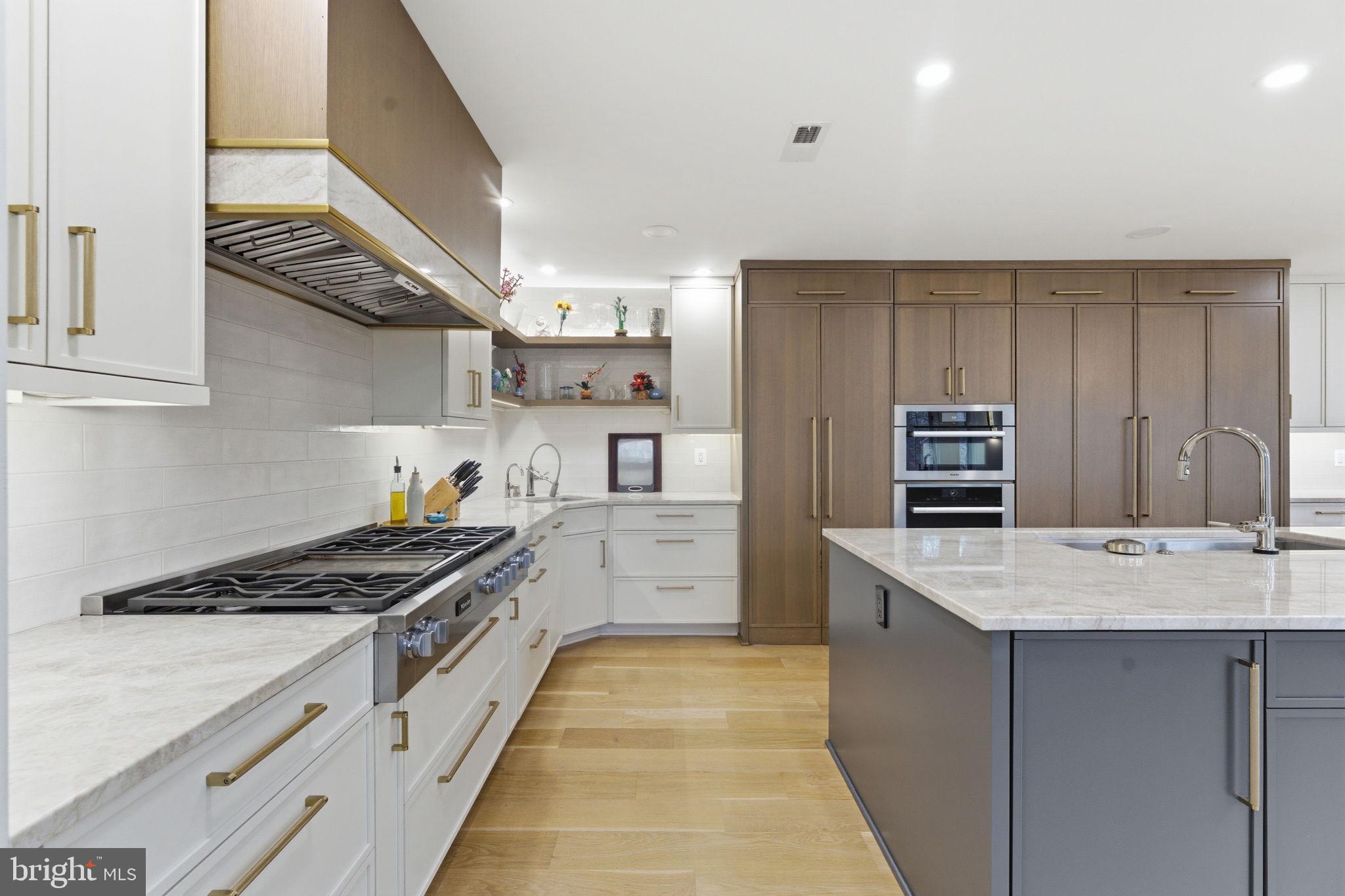 WEST LANGLEY - Residential