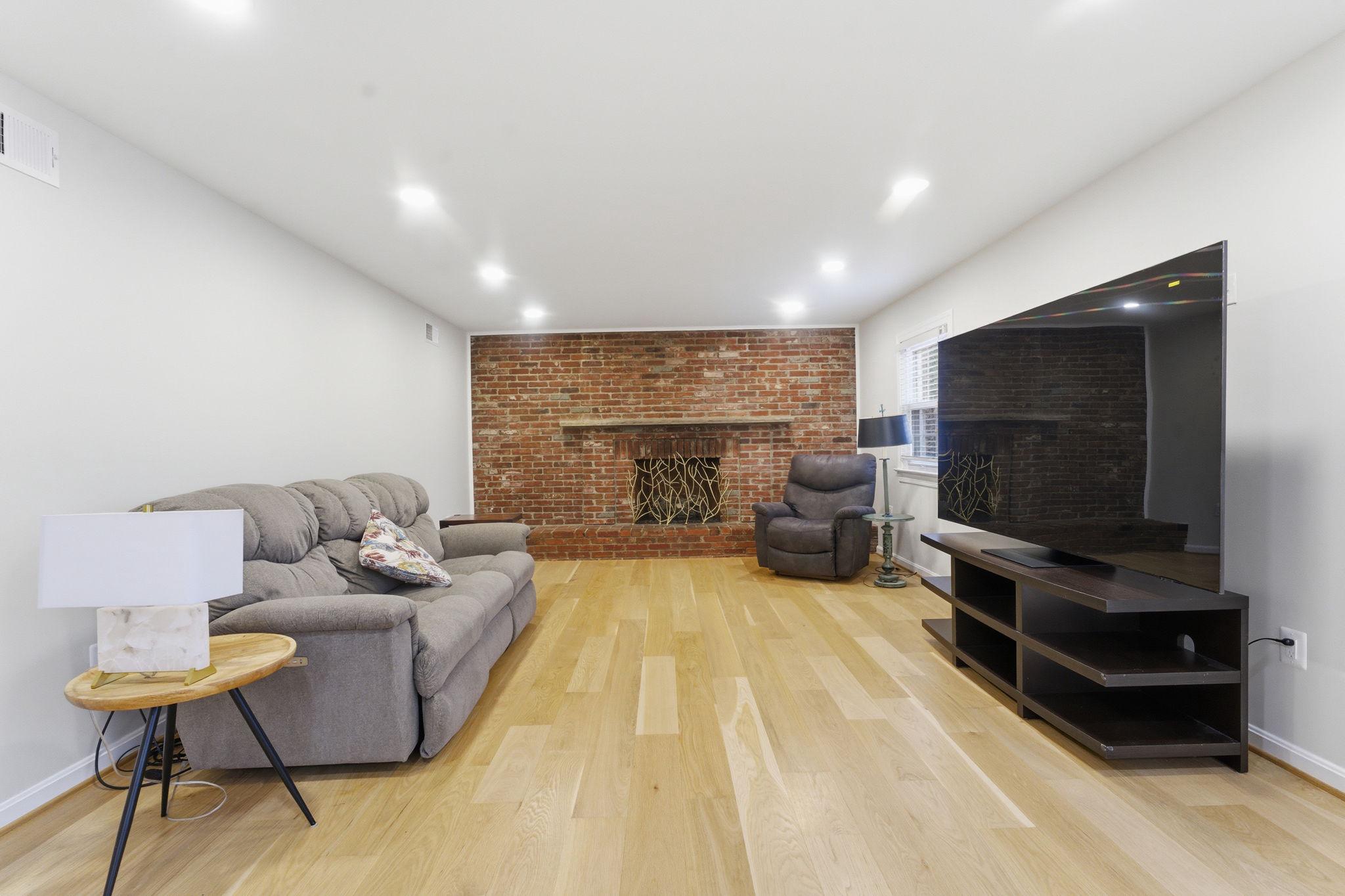 WEST LANGLEY - Residential