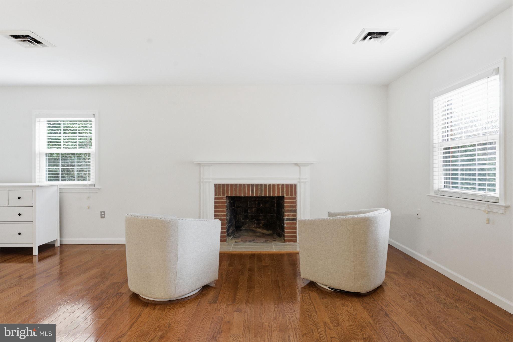 WEST LANGLEY - Residential