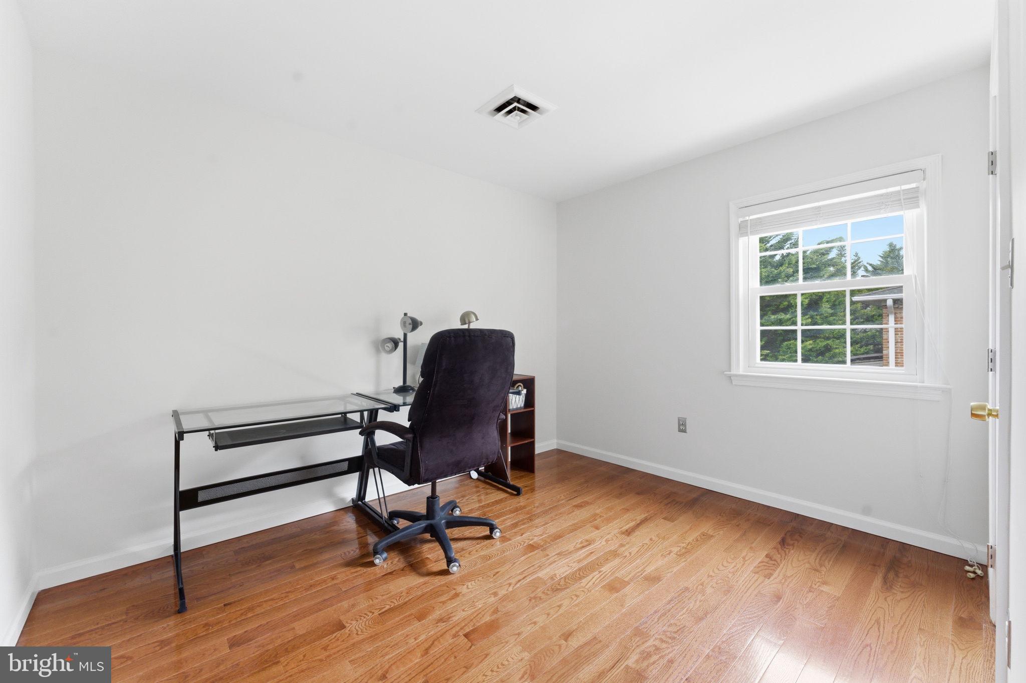 WEST LANGLEY - Residential