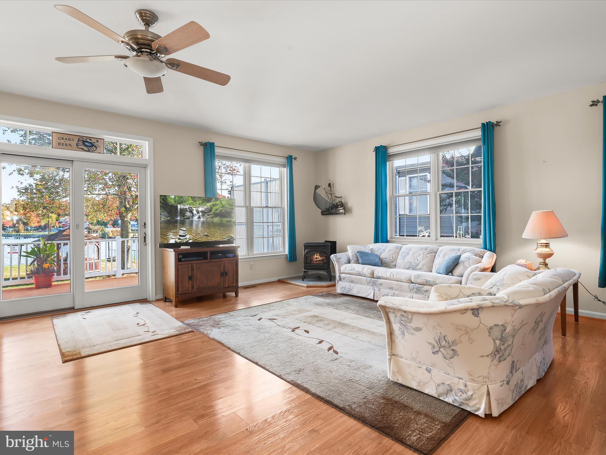 BOWLEYS QUARTERS - Residential