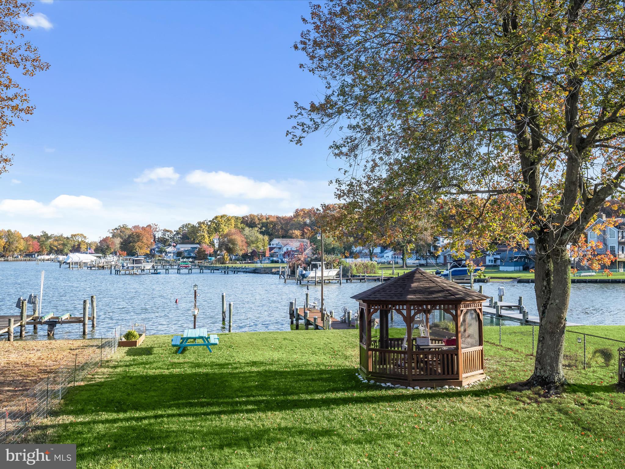 BOWLEYS QUARTERS - Residential