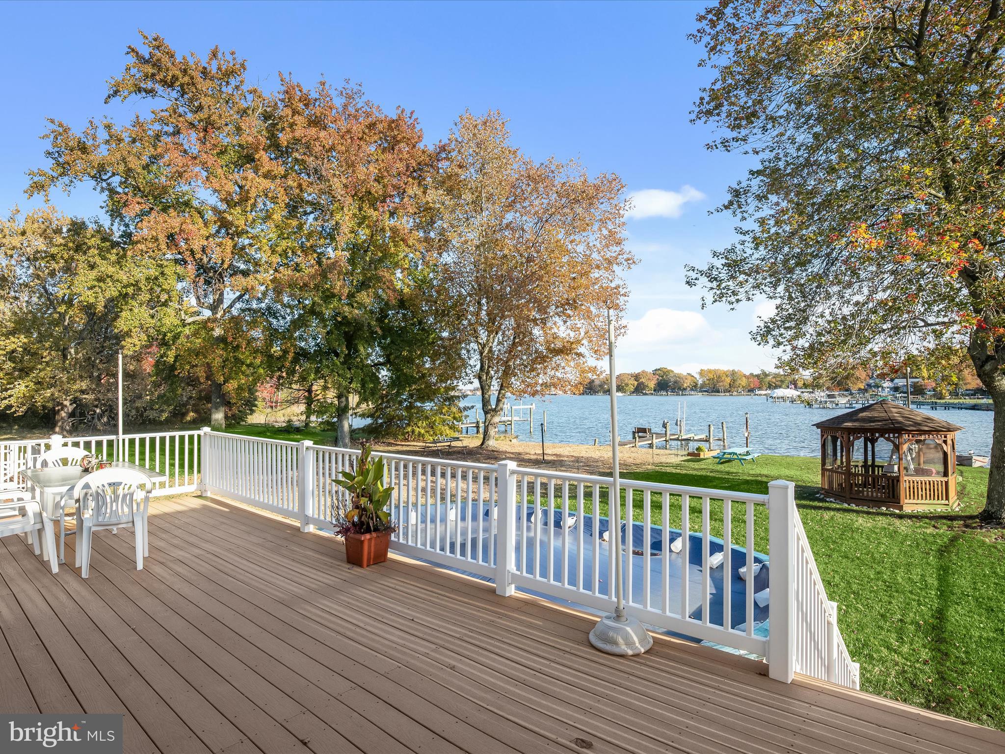 BOWLEYS QUARTERS - Residential