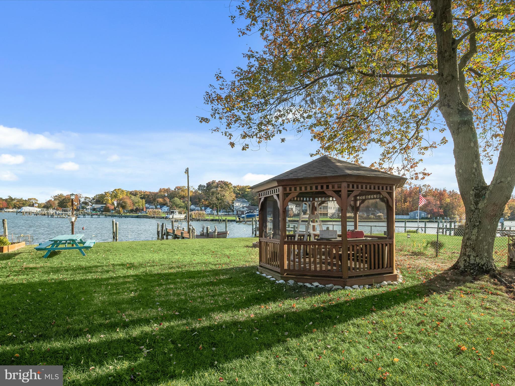 BOWLEYS QUARTERS - Residential