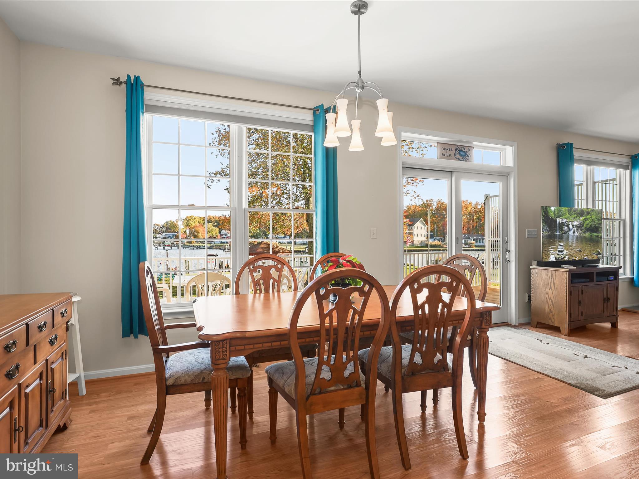 BOWLEYS QUARTERS - Residential