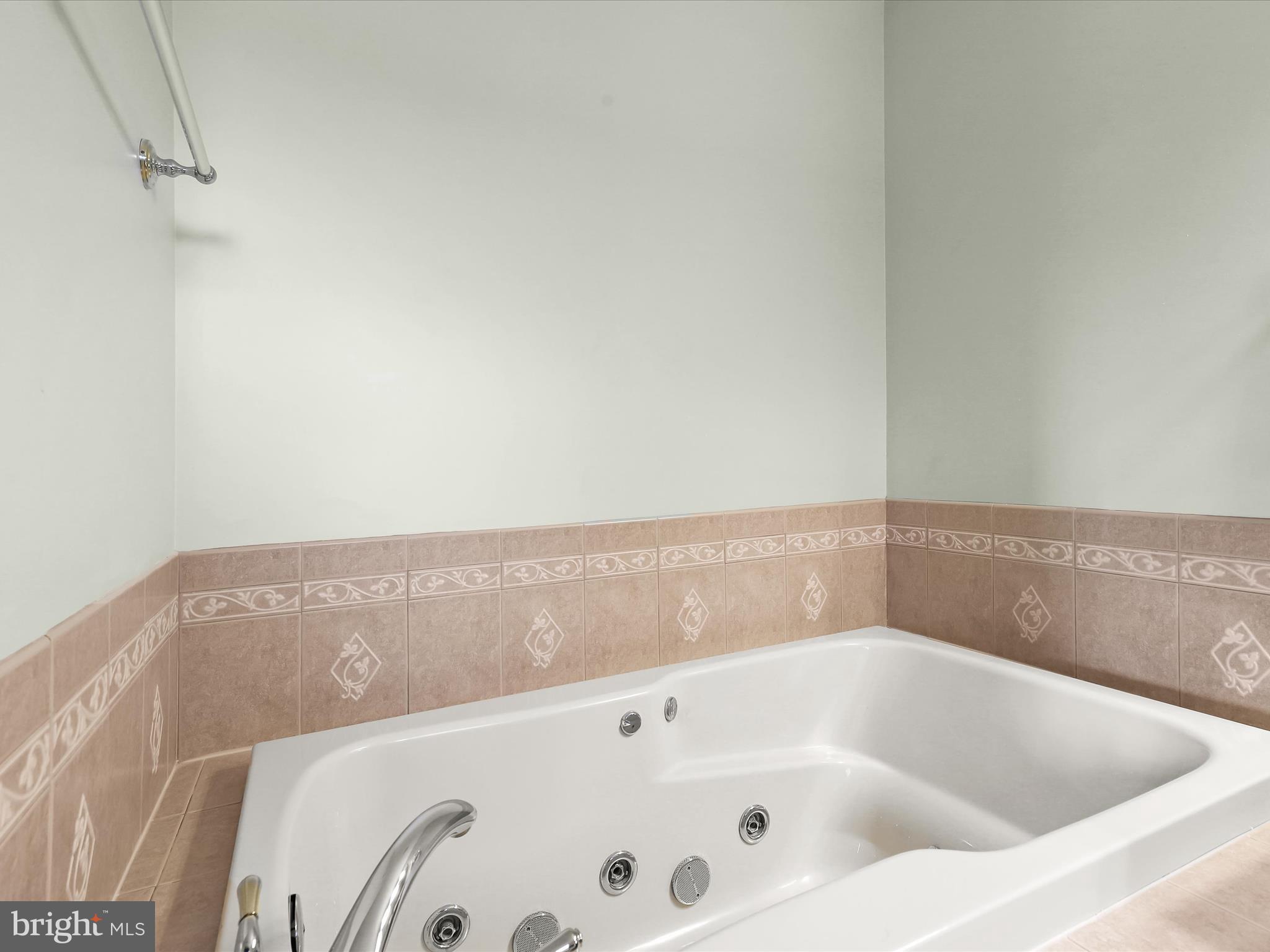 BOWLEYS QUARTERS - Residential