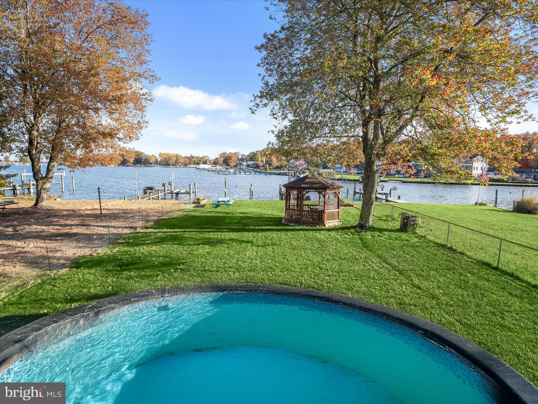 BOWLEYS QUARTERS - Residential