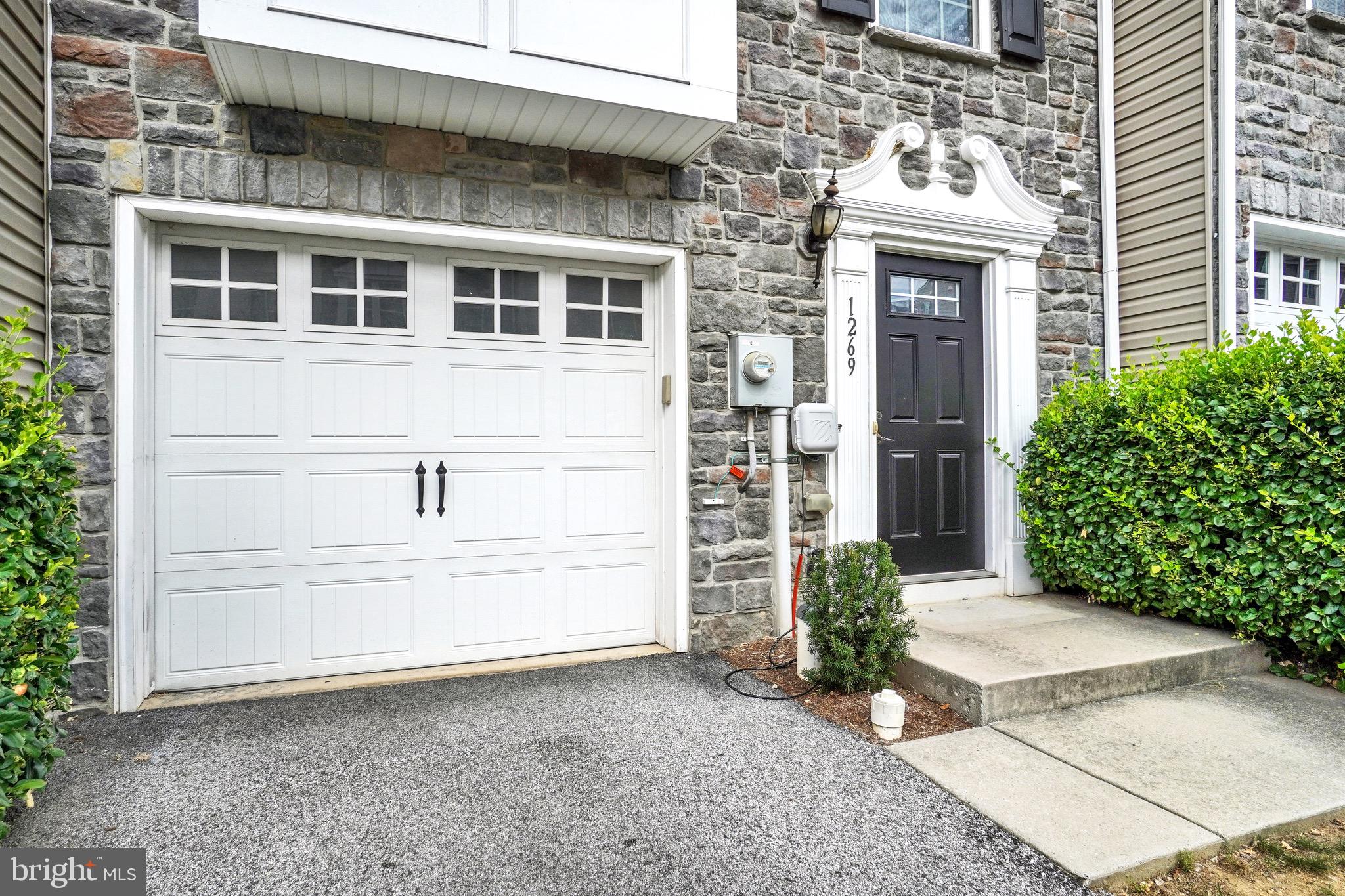 1269 ELDERSLIE LANE 112