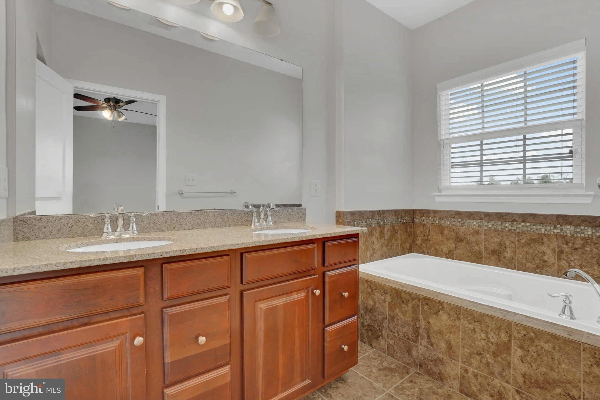 REGENTS GLEN - Residential